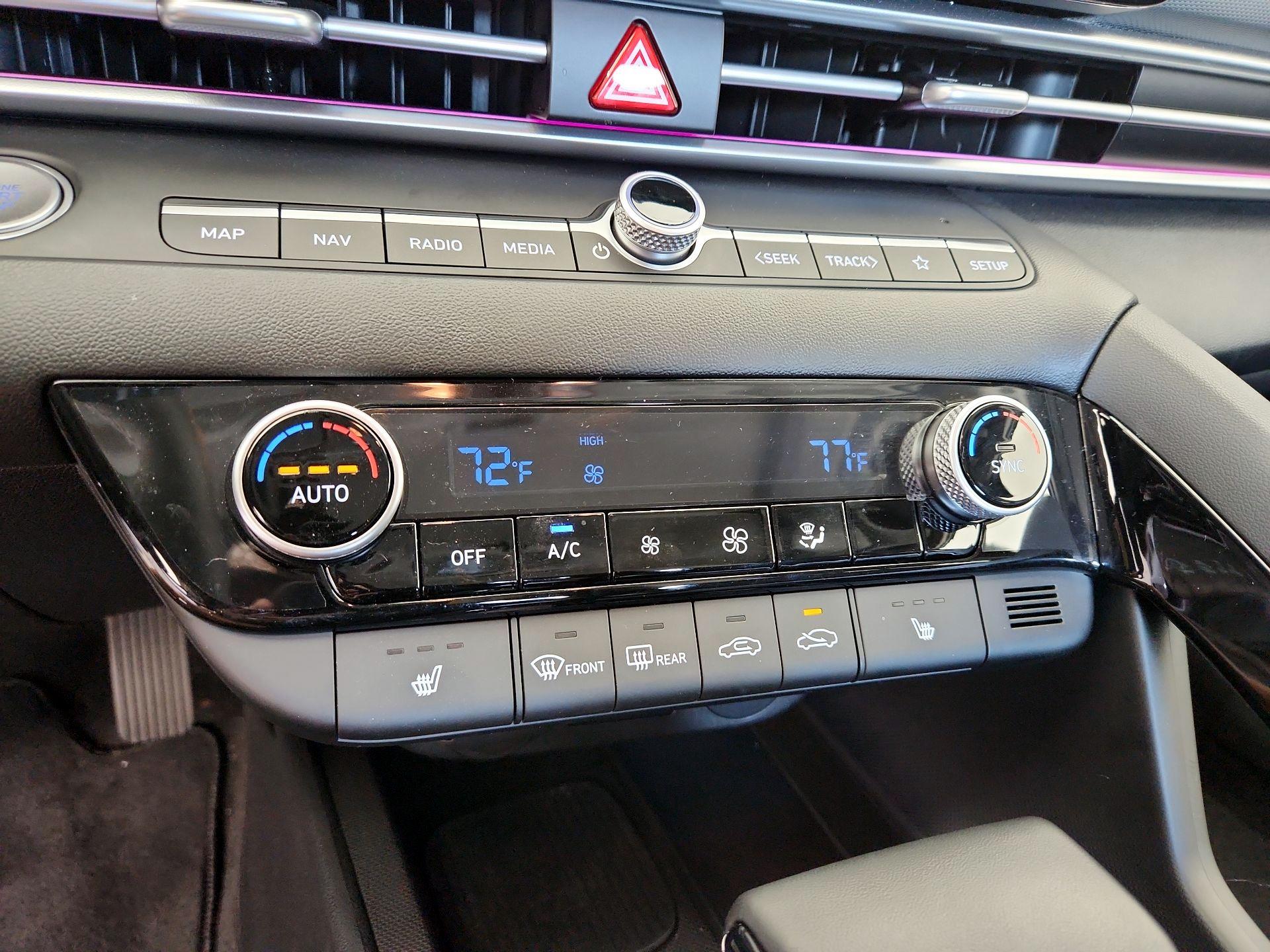 Thumbnail: 2024 Hyundai Elantra - 17