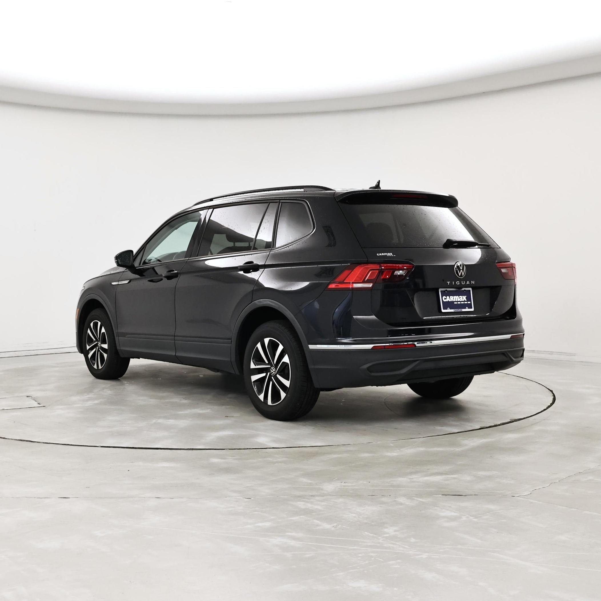 Thumbnail: 2022 Volkswagen Tiguan - 2