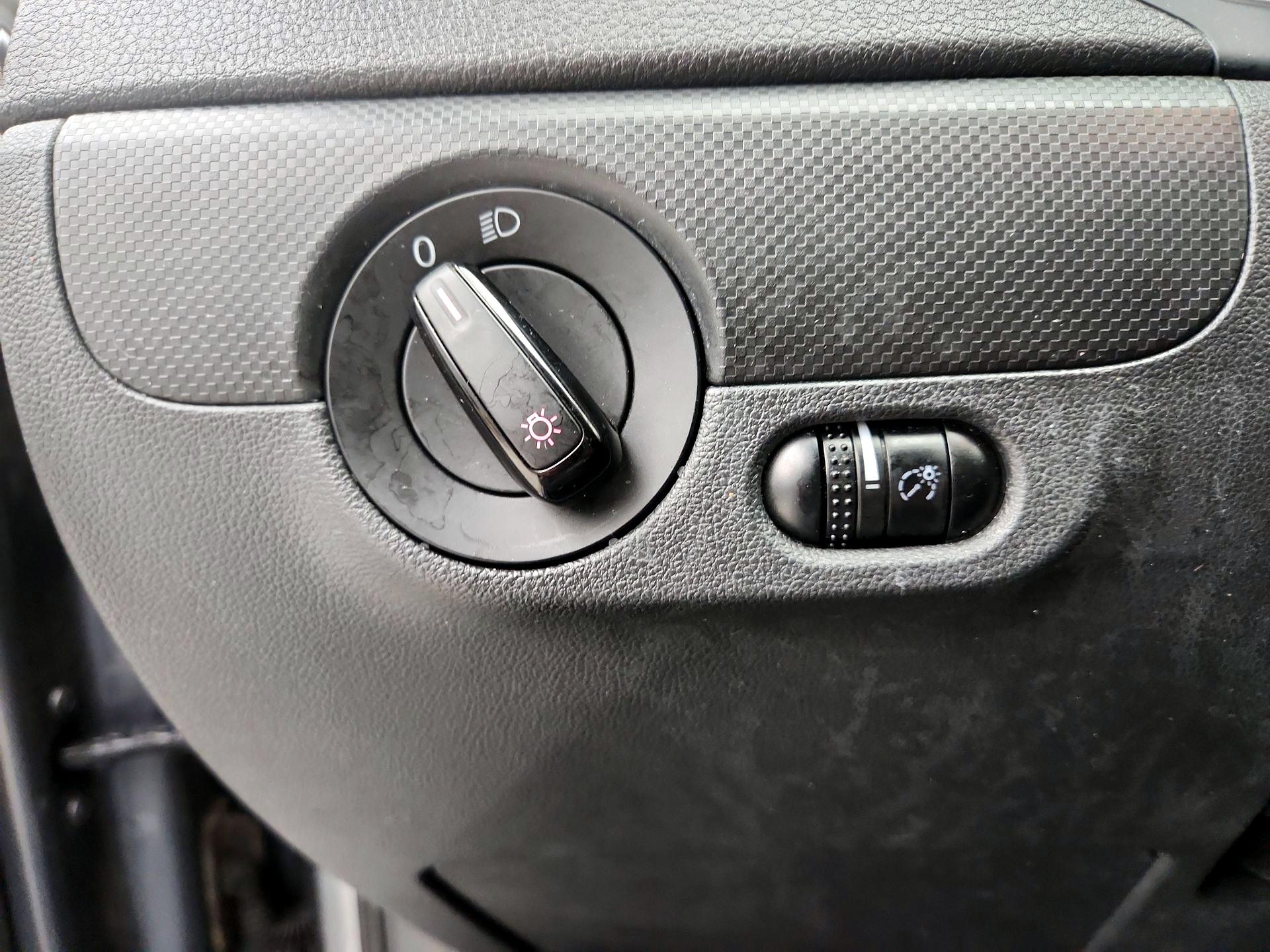 Thumbnail: 2016 Volkswagen Jetta - 13