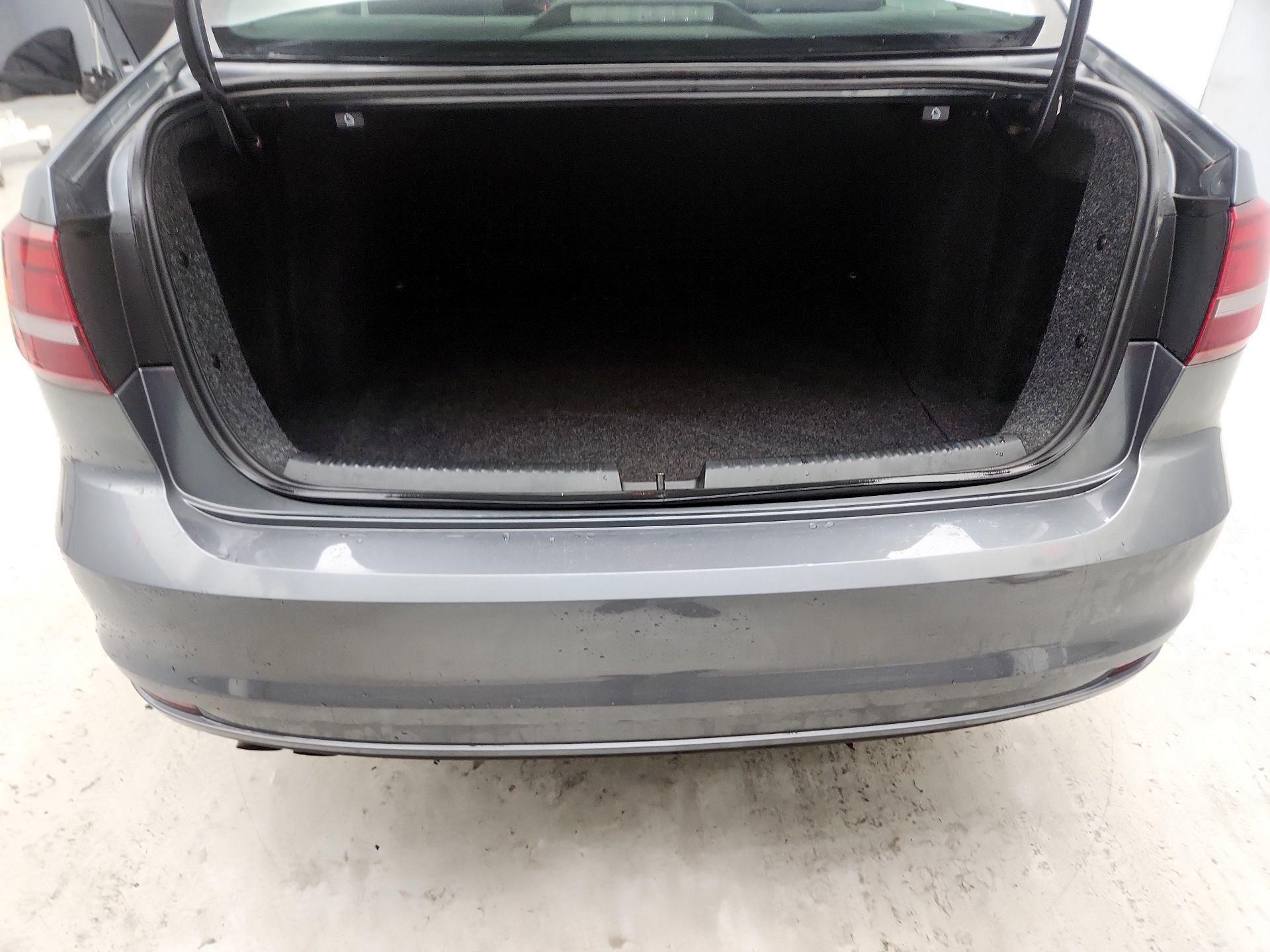 Thumbnail: 2016 Volkswagen Jetta - 20