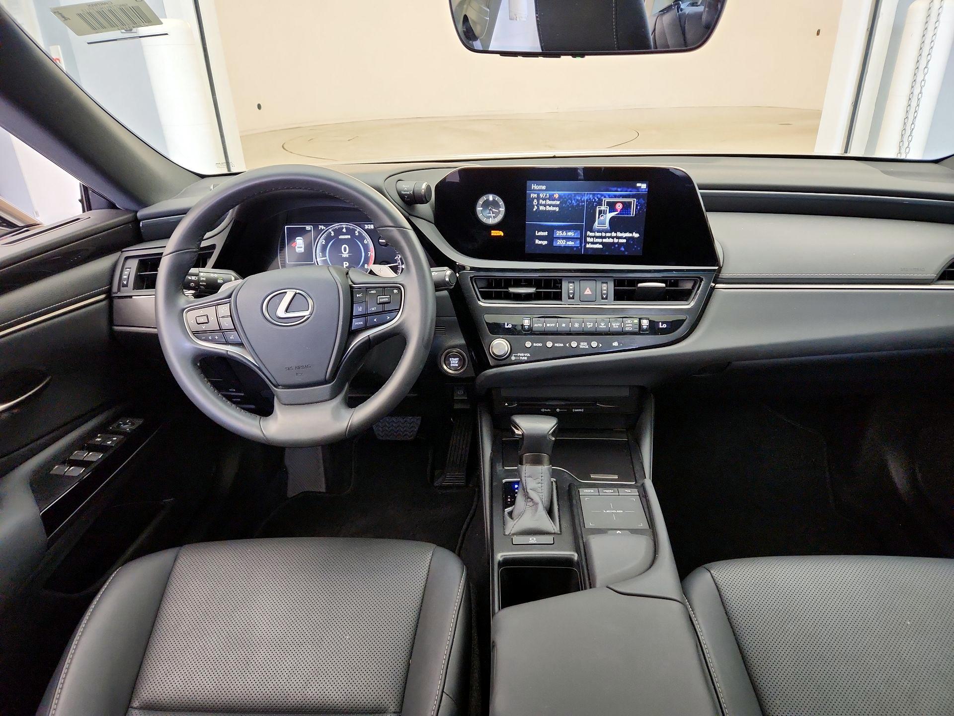 Thumbnail: 2022 Lexus ES - 9
