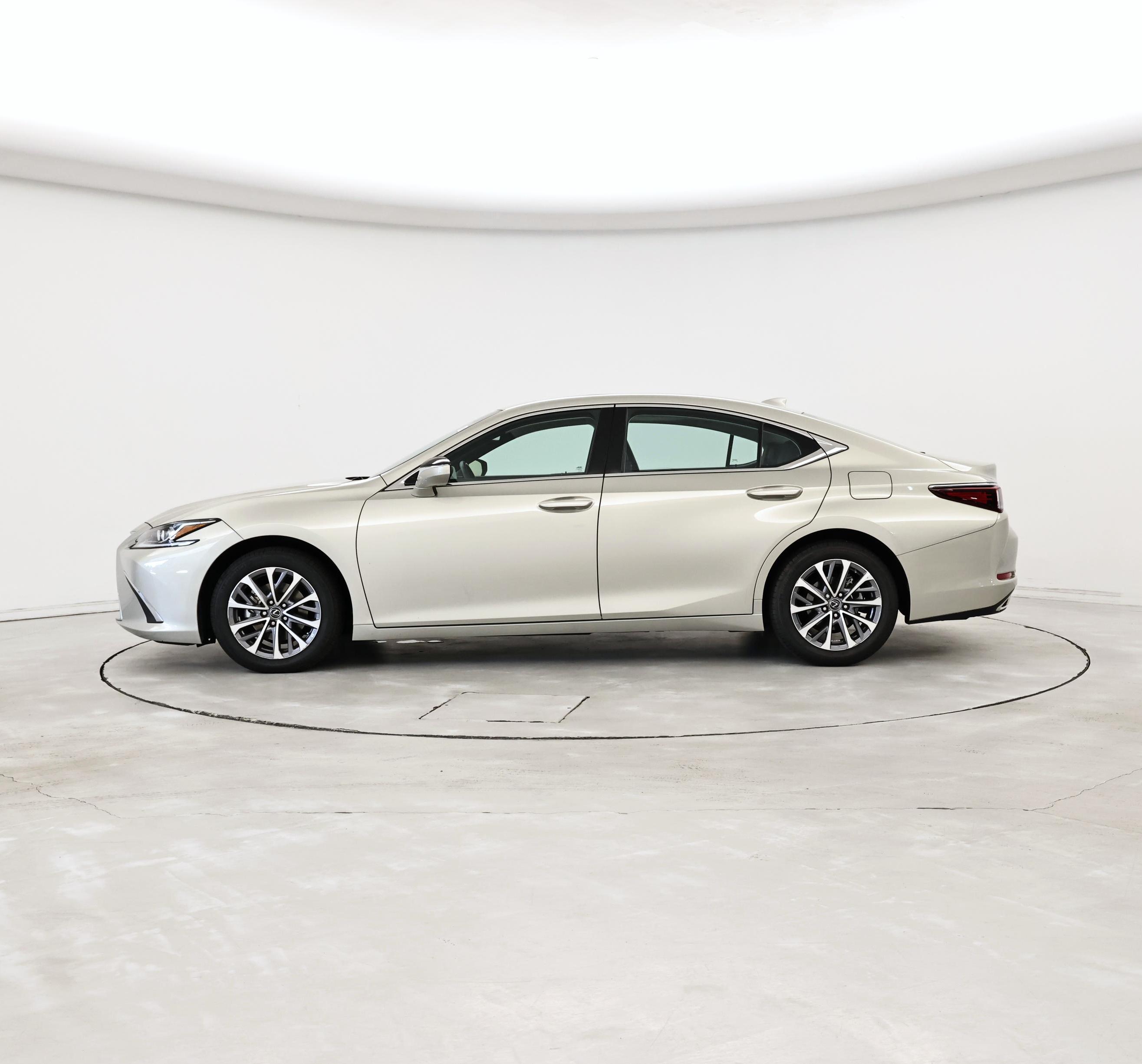 Thumbnail: 2022 Lexus ES - 3