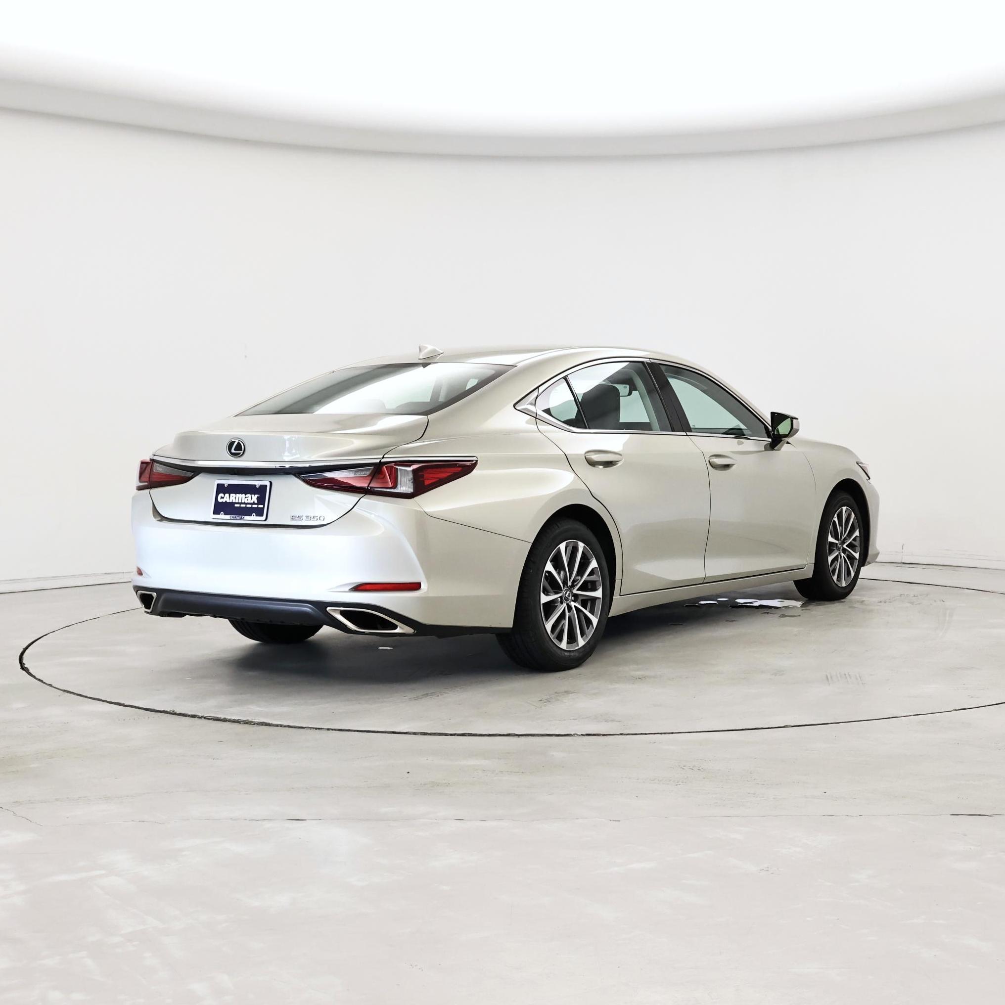 Thumbnail: 2022 Lexus ES - 8