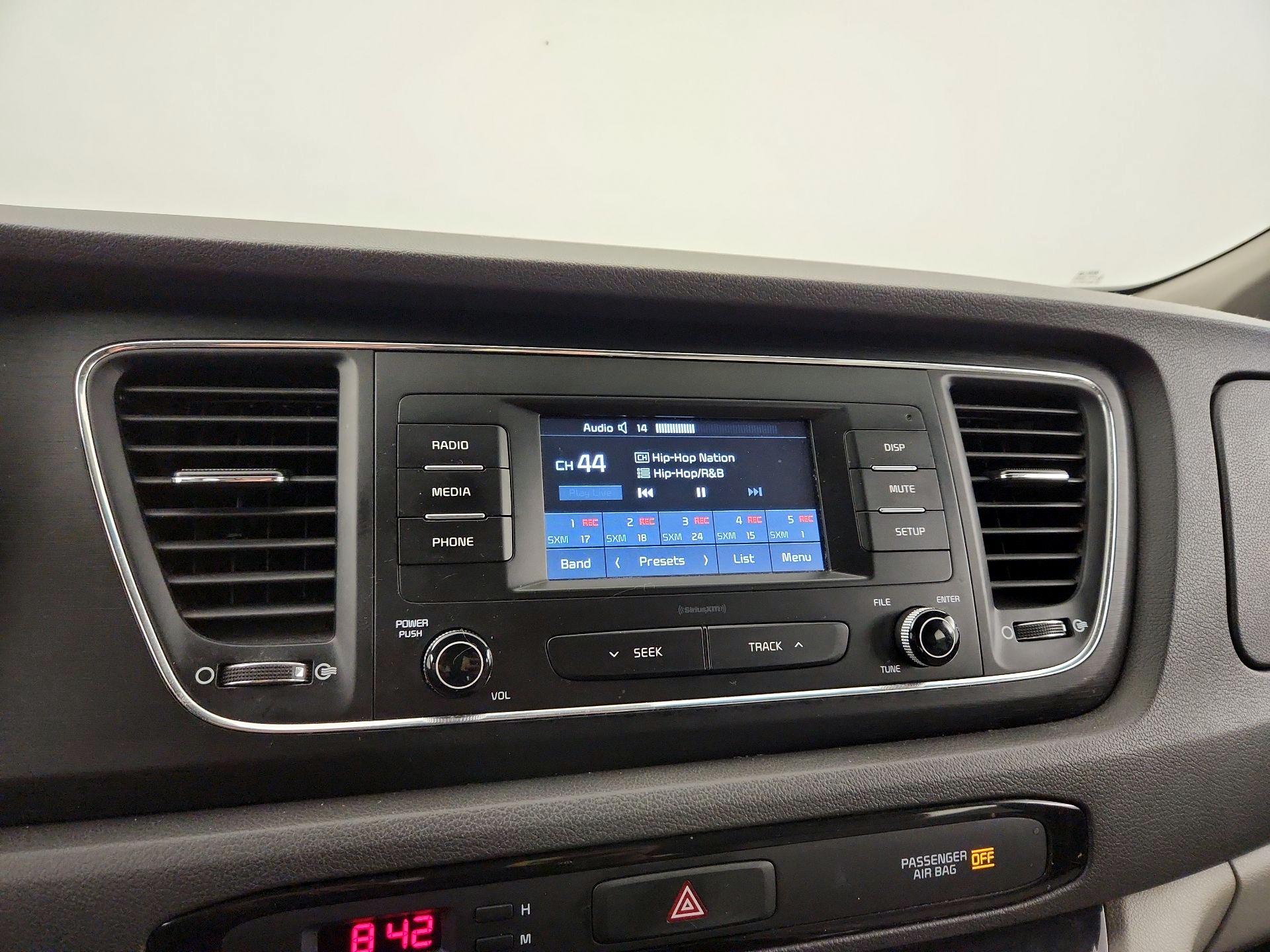 Thumbnail: 2018 Kia Sedona - 15