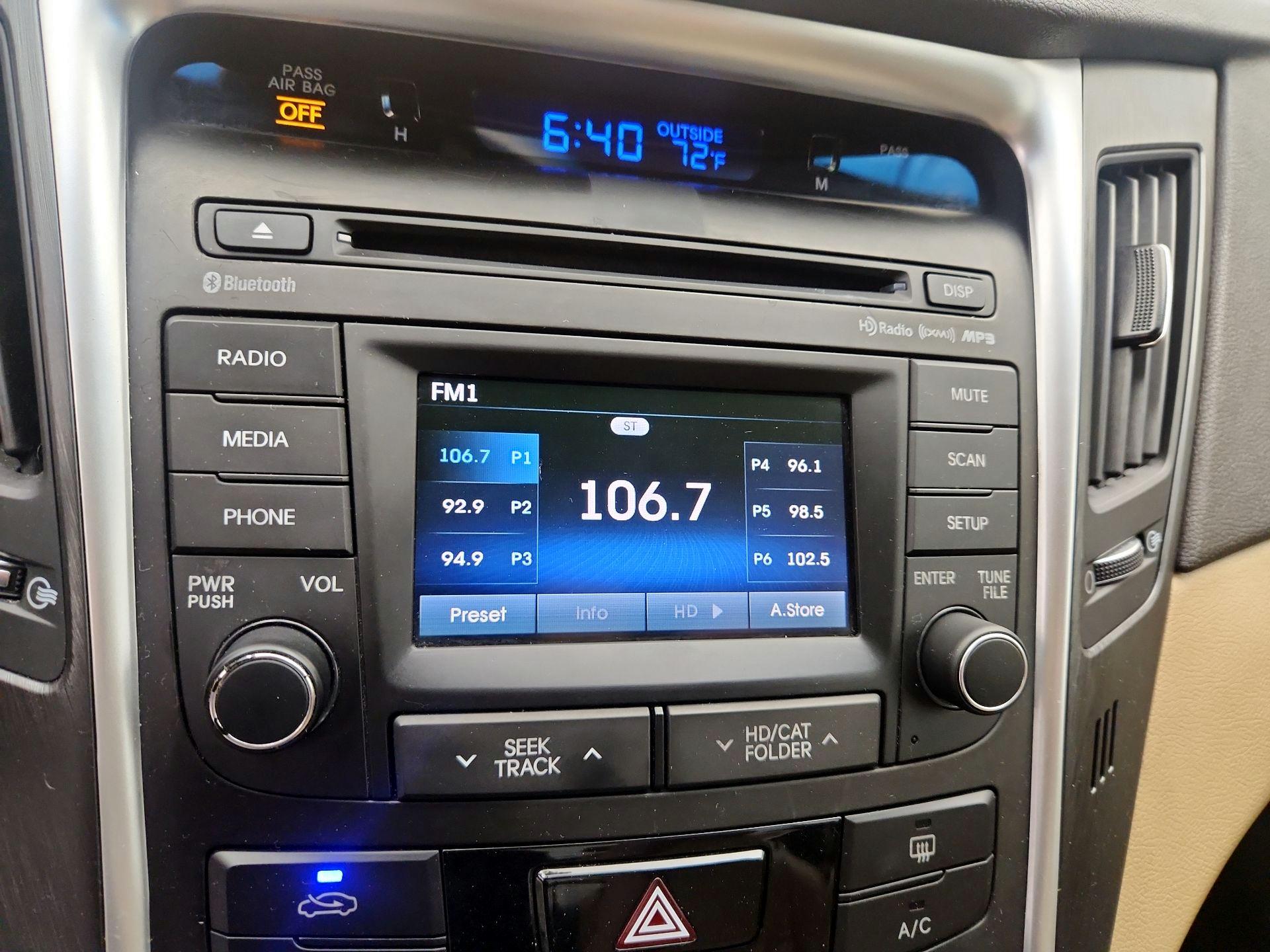 Thumbnail: 2014 Hyundai Sonata - 15