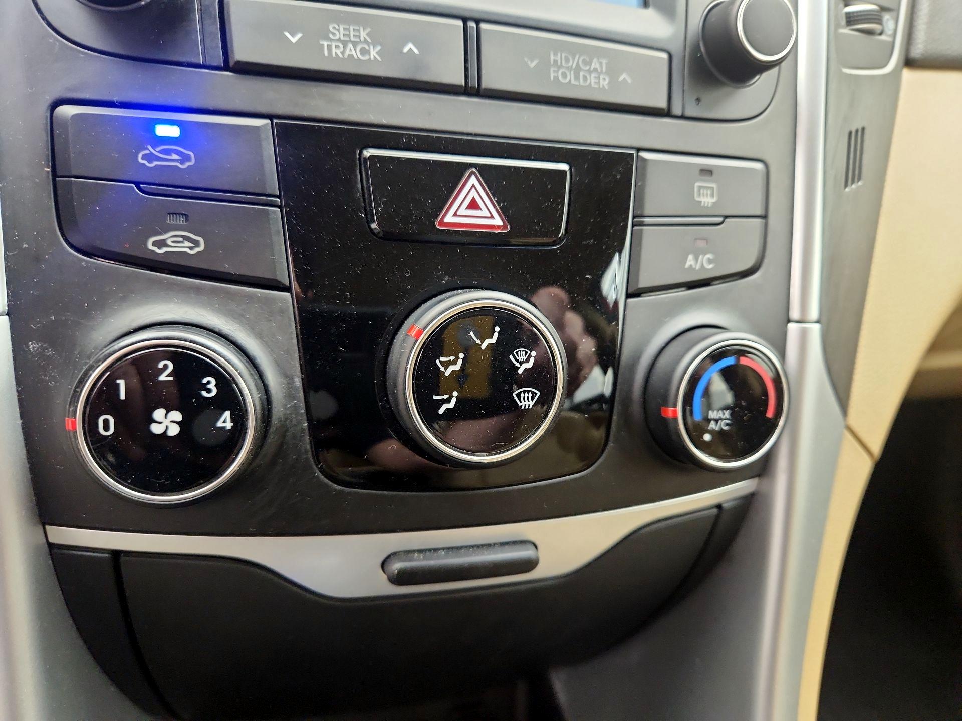 Thumbnail: 2014 Hyundai Sonata - 16