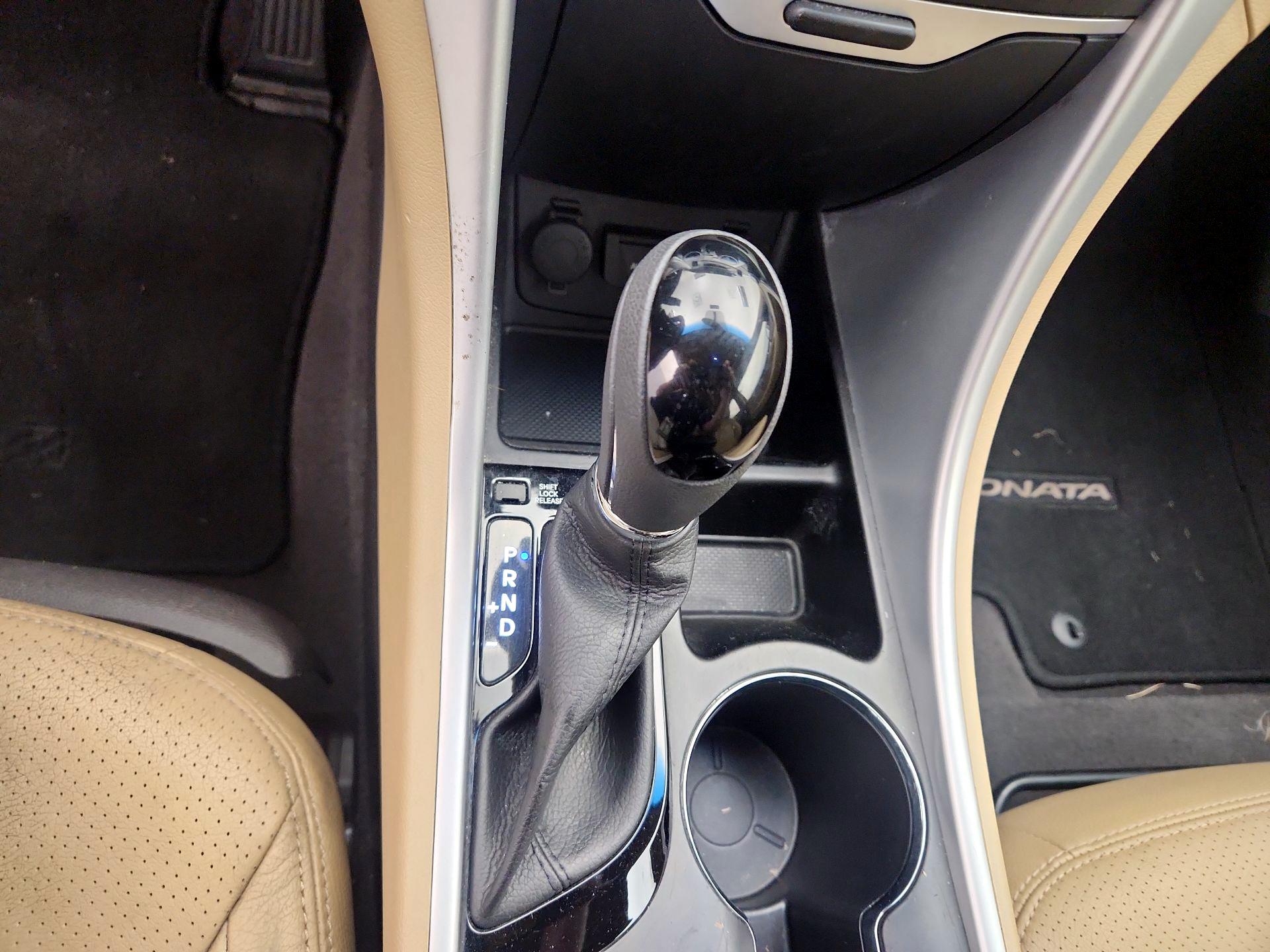 Thumbnail: 2014 Hyundai Sonata - 17