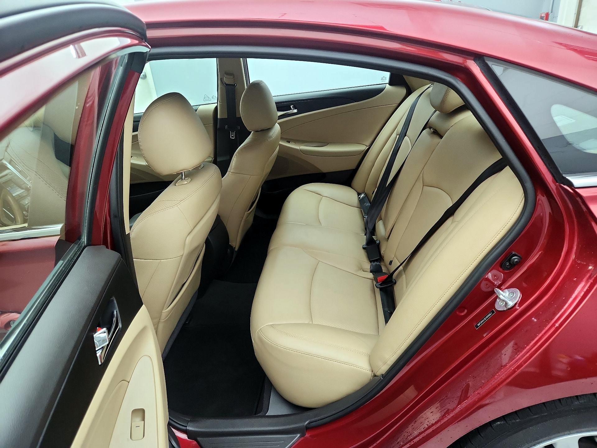 Thumbnail: 2014 Hyundai Sonata - 19