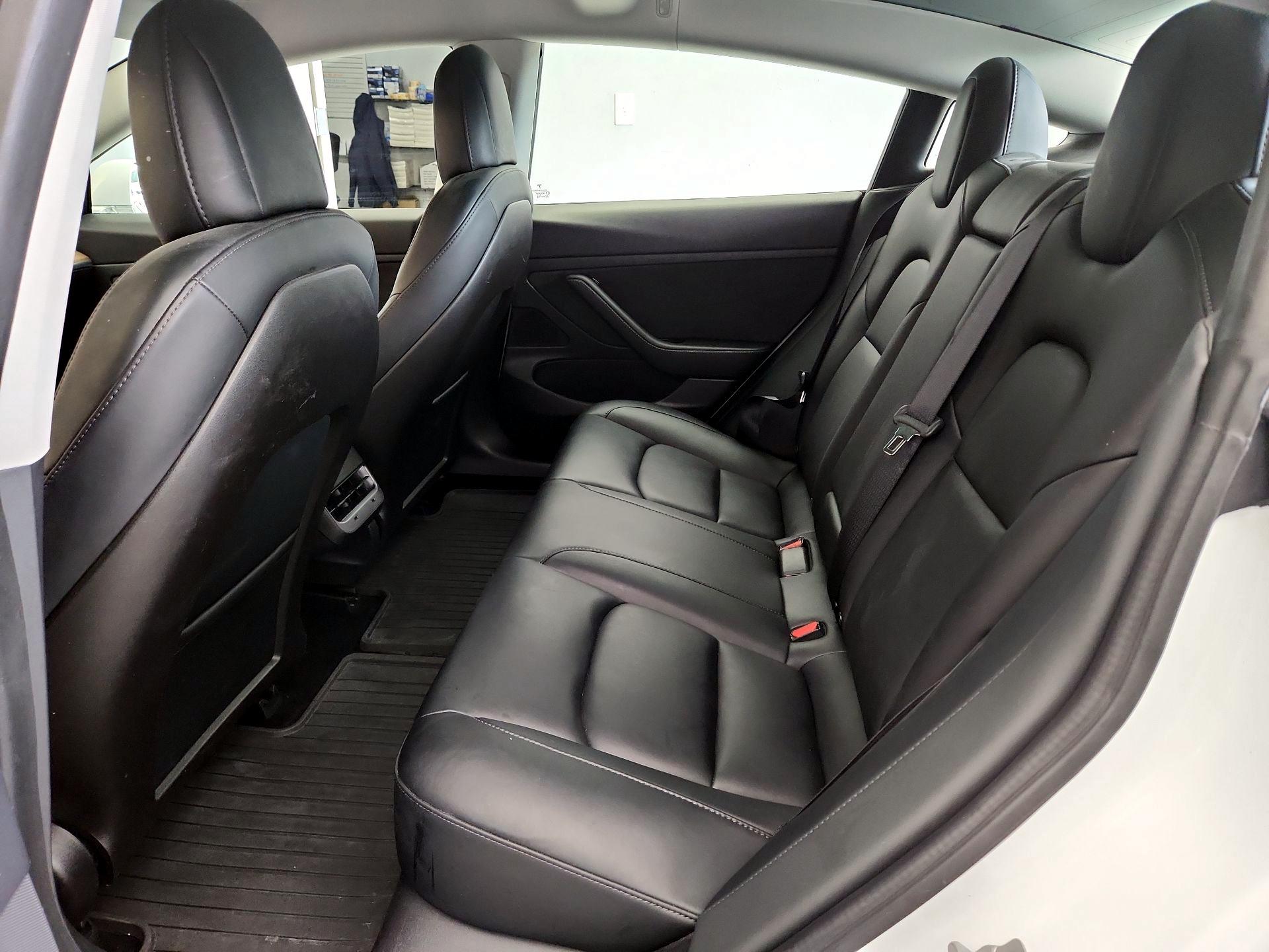Thumbnail: 2020 Tesla Model 3 - 19