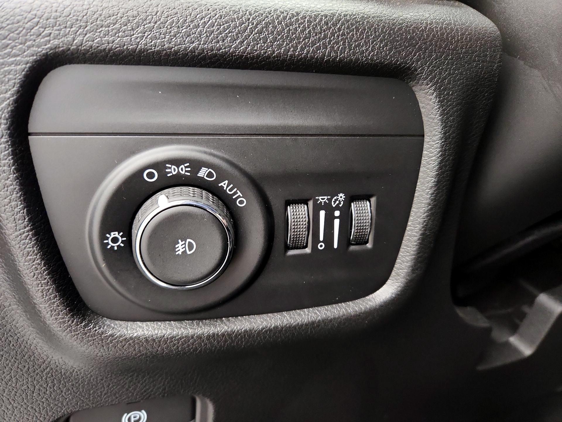 Thumbnail: 2024 Jeep Grand Cherokee - 13