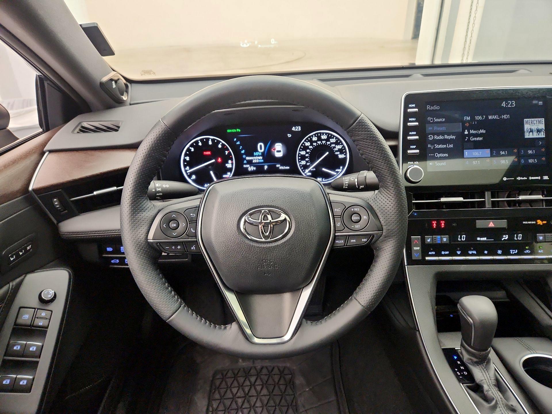 Thumbnail: 2021 Toyota Avalon - 10