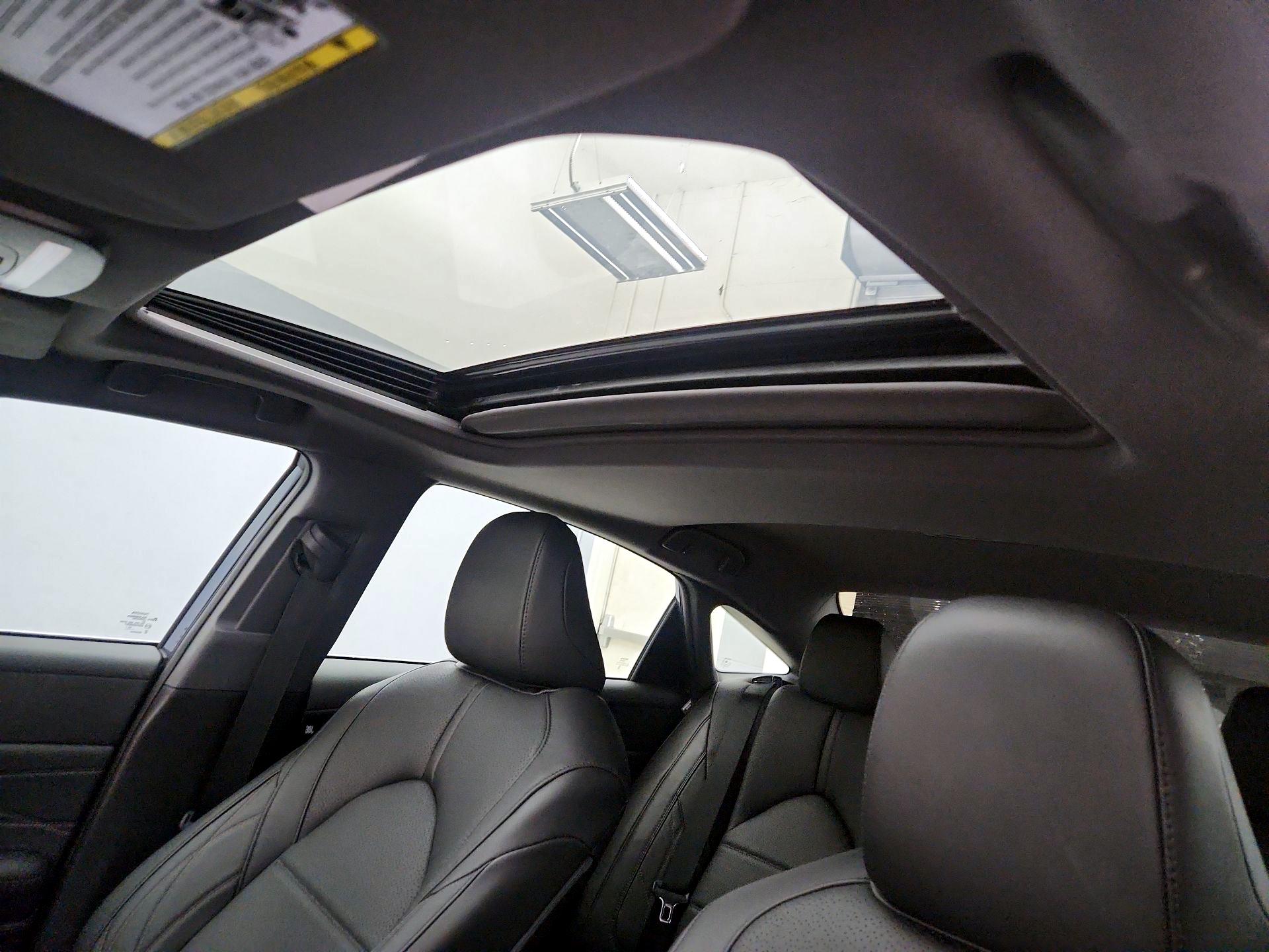 Thumbnail: 2021 Toyota Avalon - 20