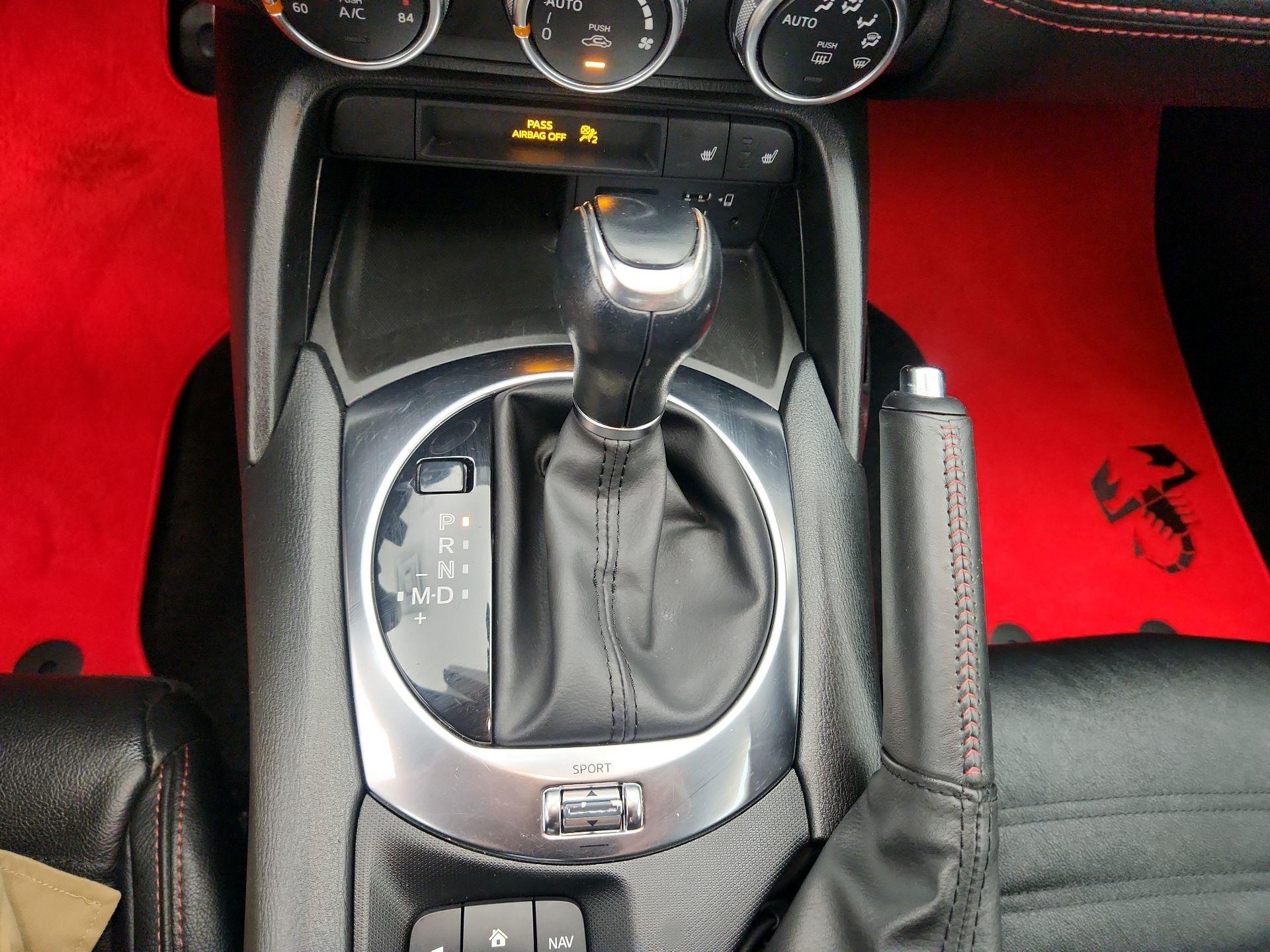Thumbnail: 2018 Fiat 124 Spider - 18