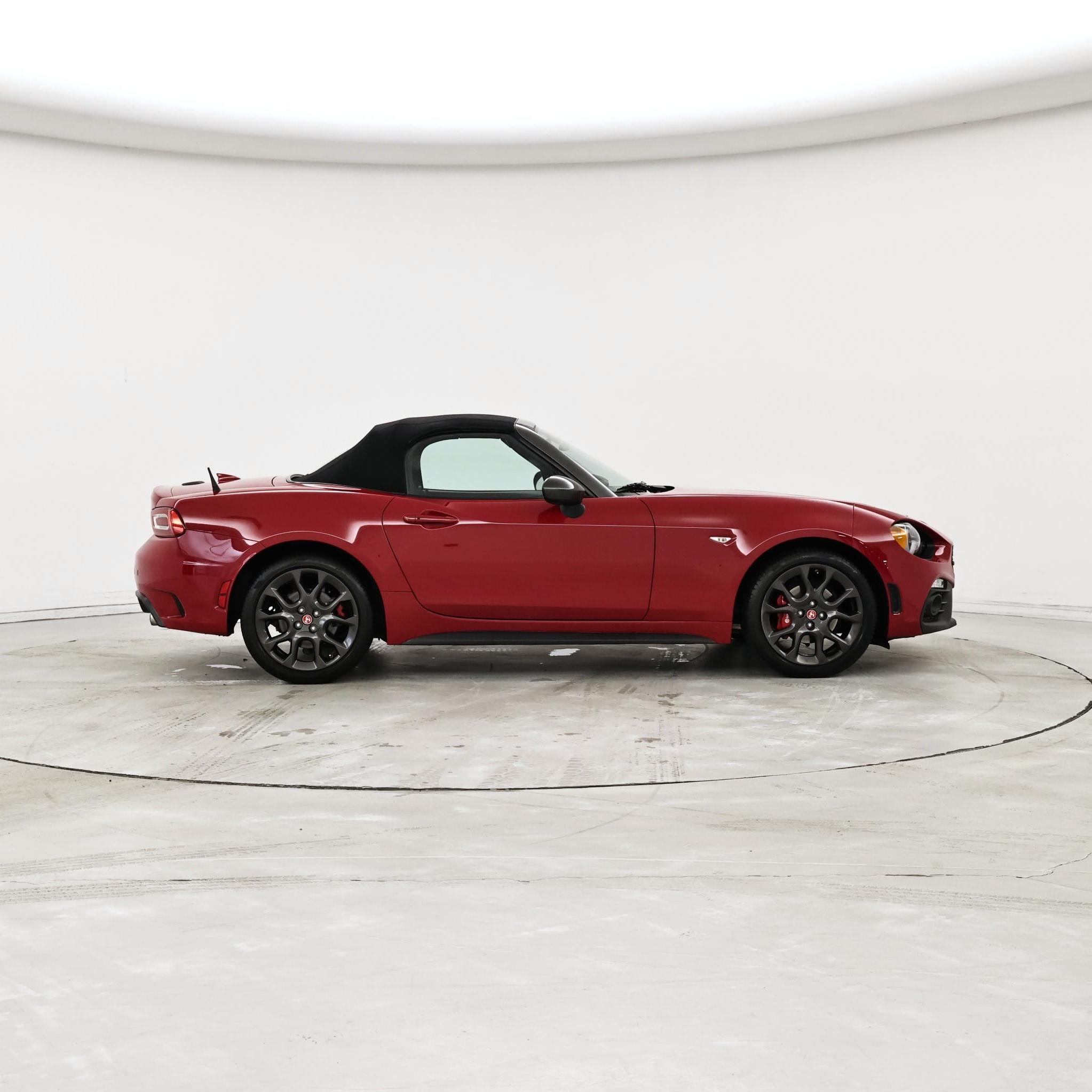 Thumbnail: 2018 Fiat 124 Spider - 7