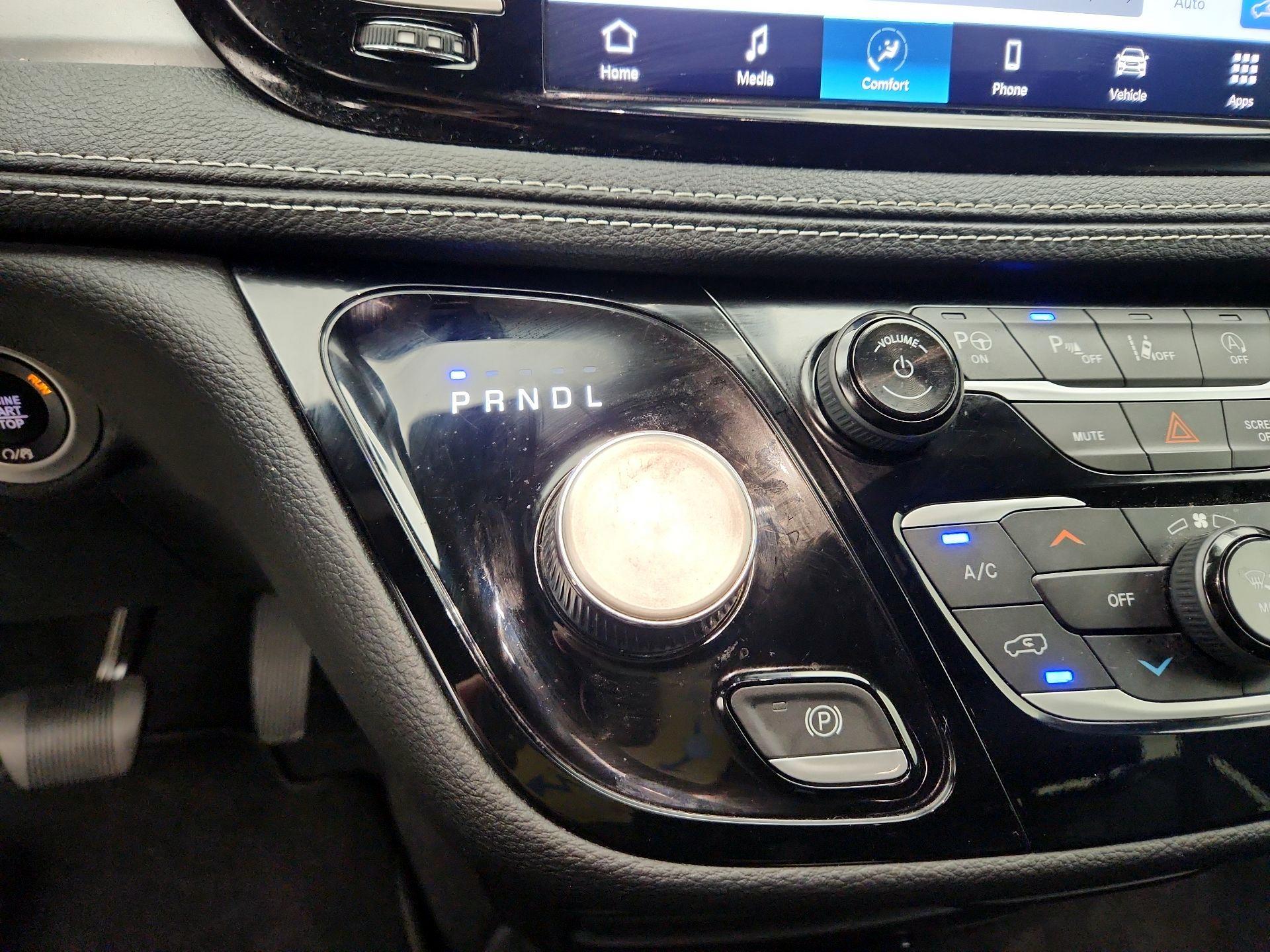 Thumbnail: 2023 Chrysler Pacifica - 17