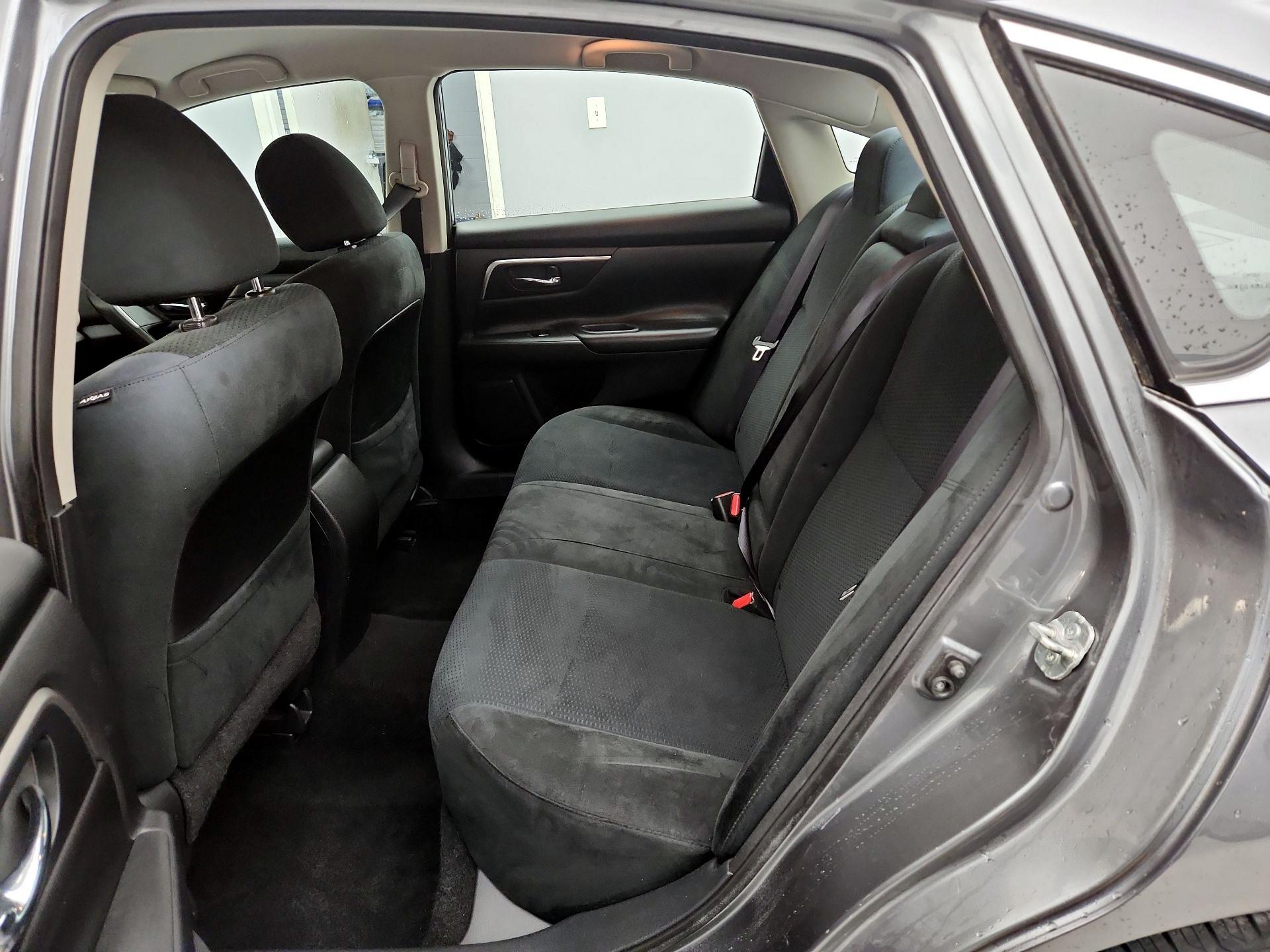 Thumbnail: 2015 Nissan Altima - 19