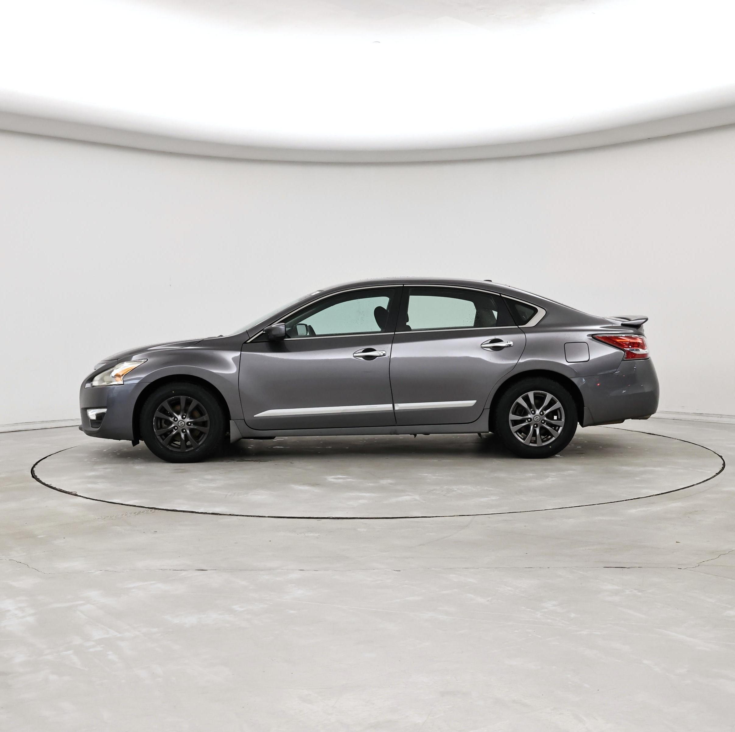 Thumbnail: 2015 Nissan Altima - 3