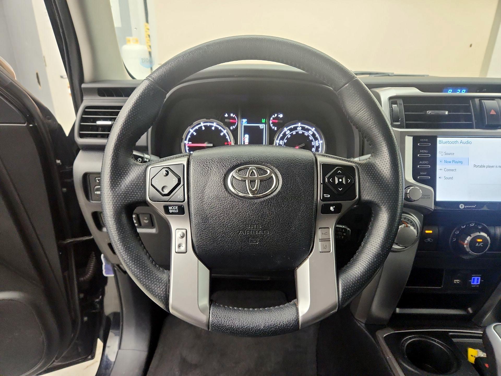 Thumbnail: 2022 Toyota 4Runner - 10
