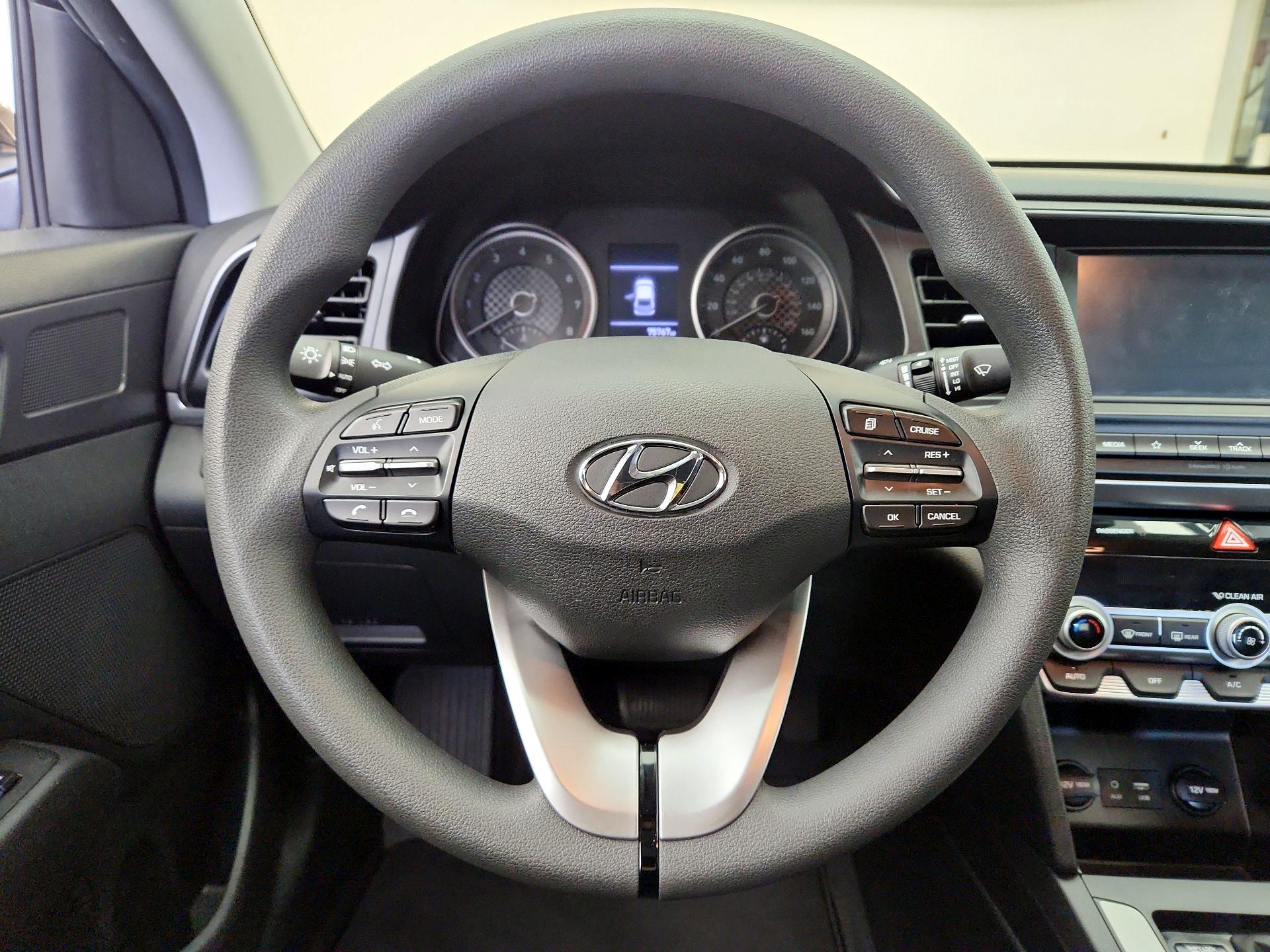 Thumbnail: 2020 Hyundai Elantra - 10