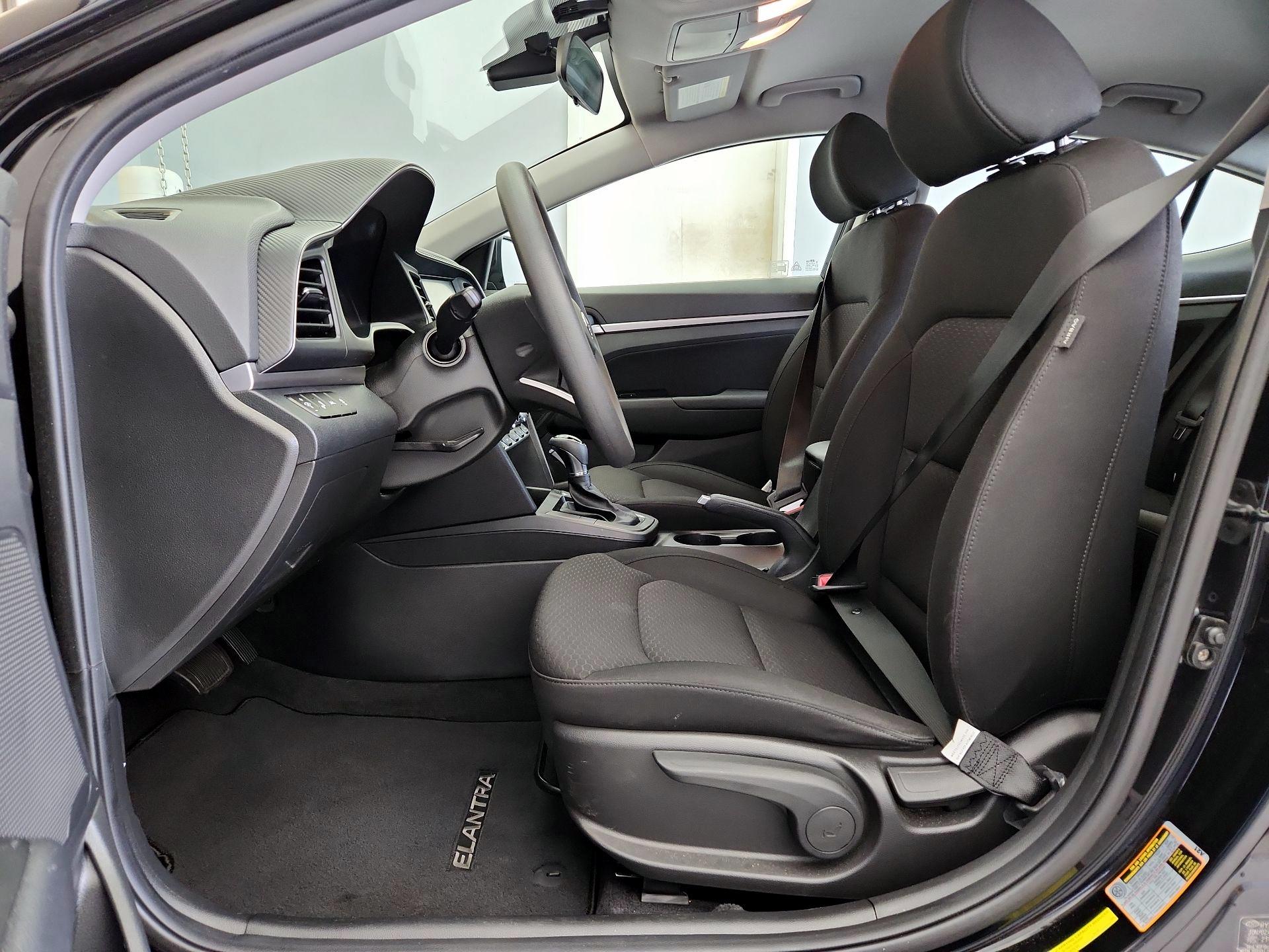 Thumbnail: 2020 Hyundai Elantra - 11