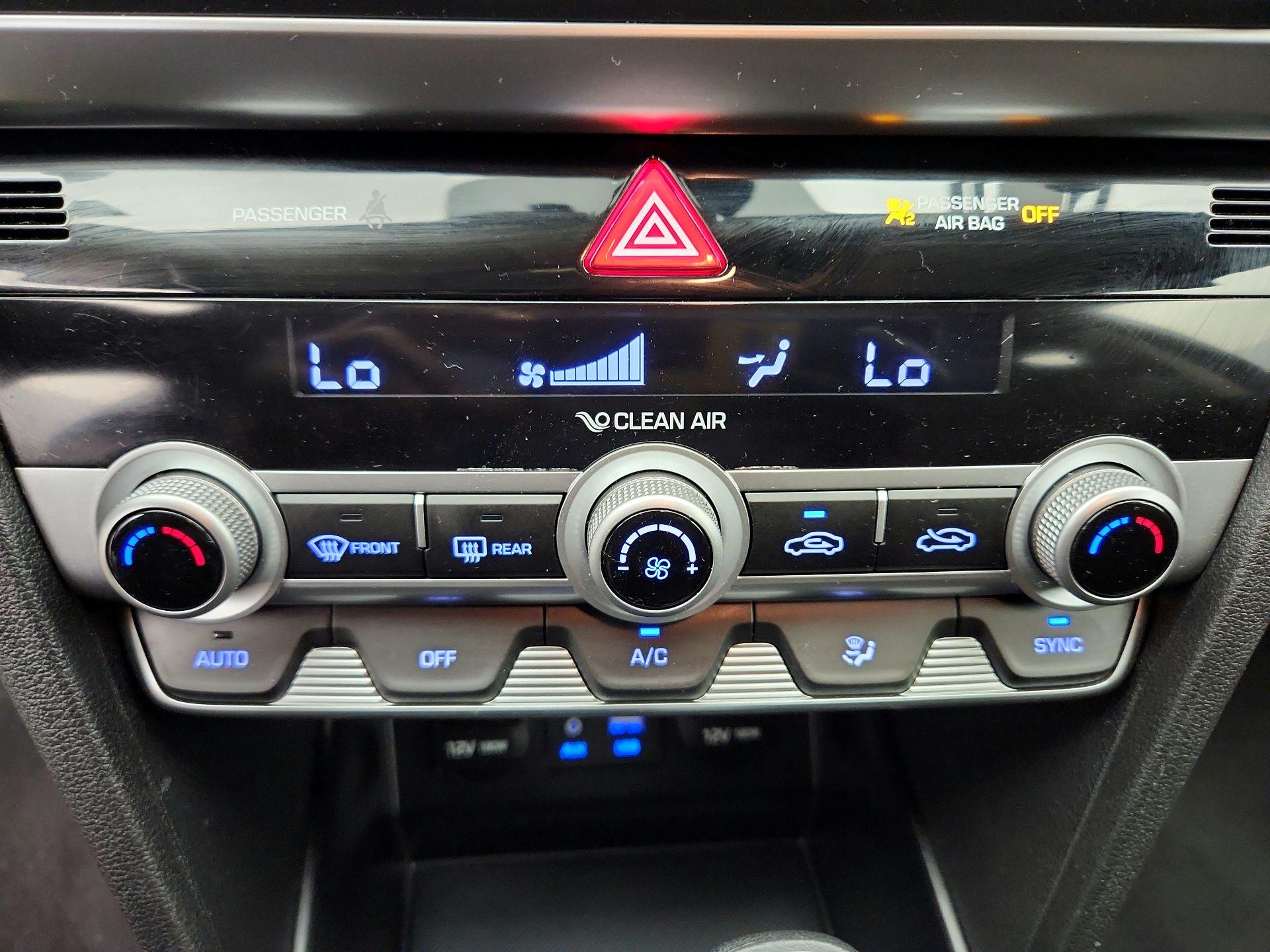 Thumbnail: 2020 Hyundai Elantra - 16