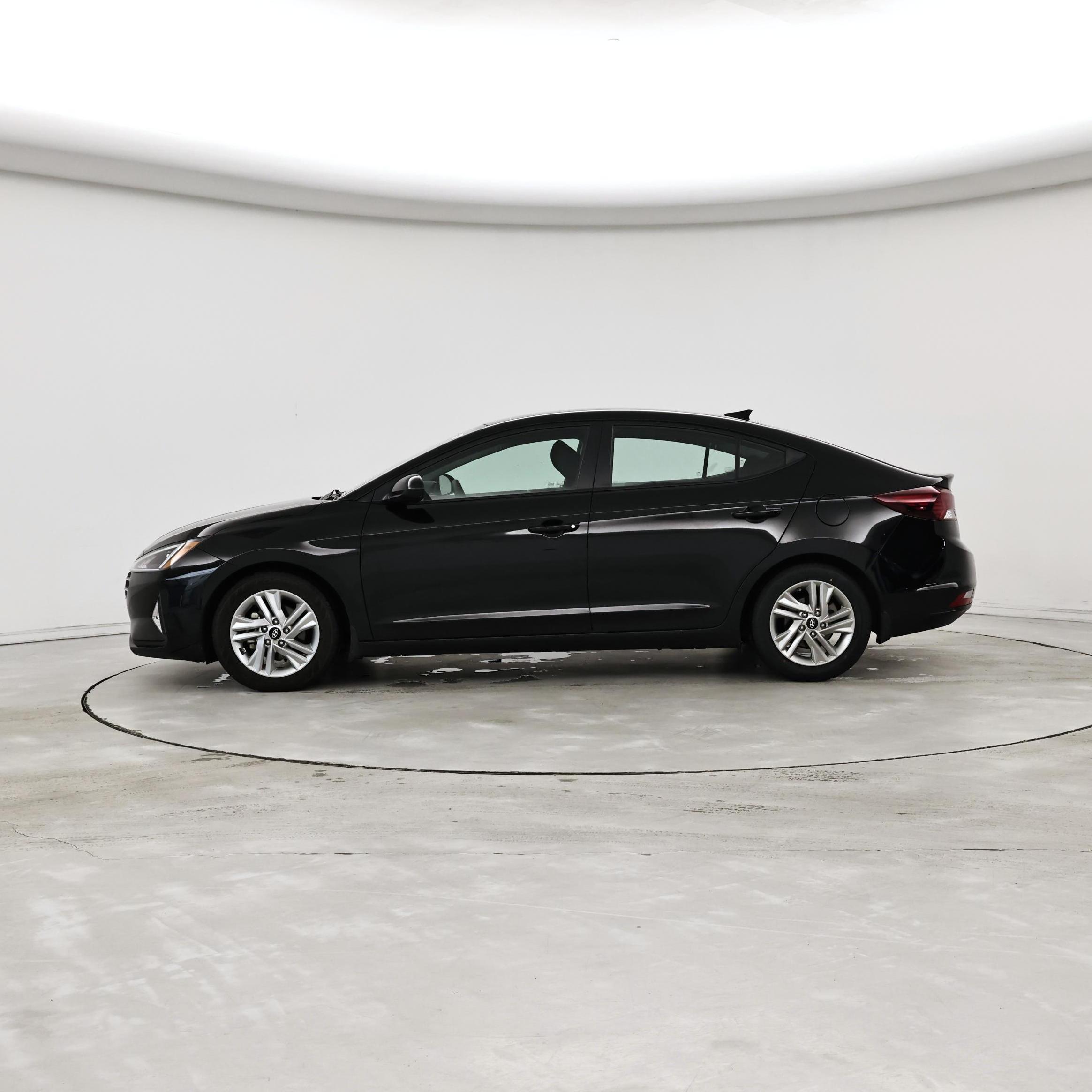 Thumbnail: 2020 Hyundai Elantra - 3