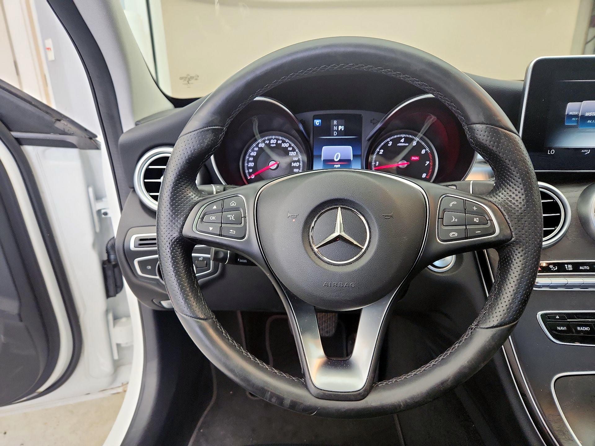 Thumbnail: 2016 Mercedes-Benz C-Class - 10