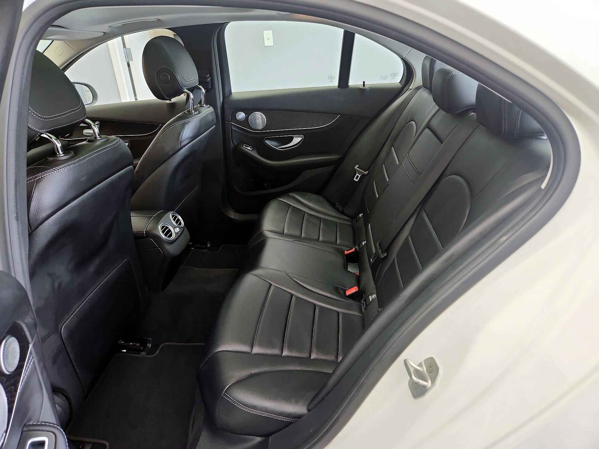 Thumbnail: 2016 Mercedes-Benz C-Class - 20