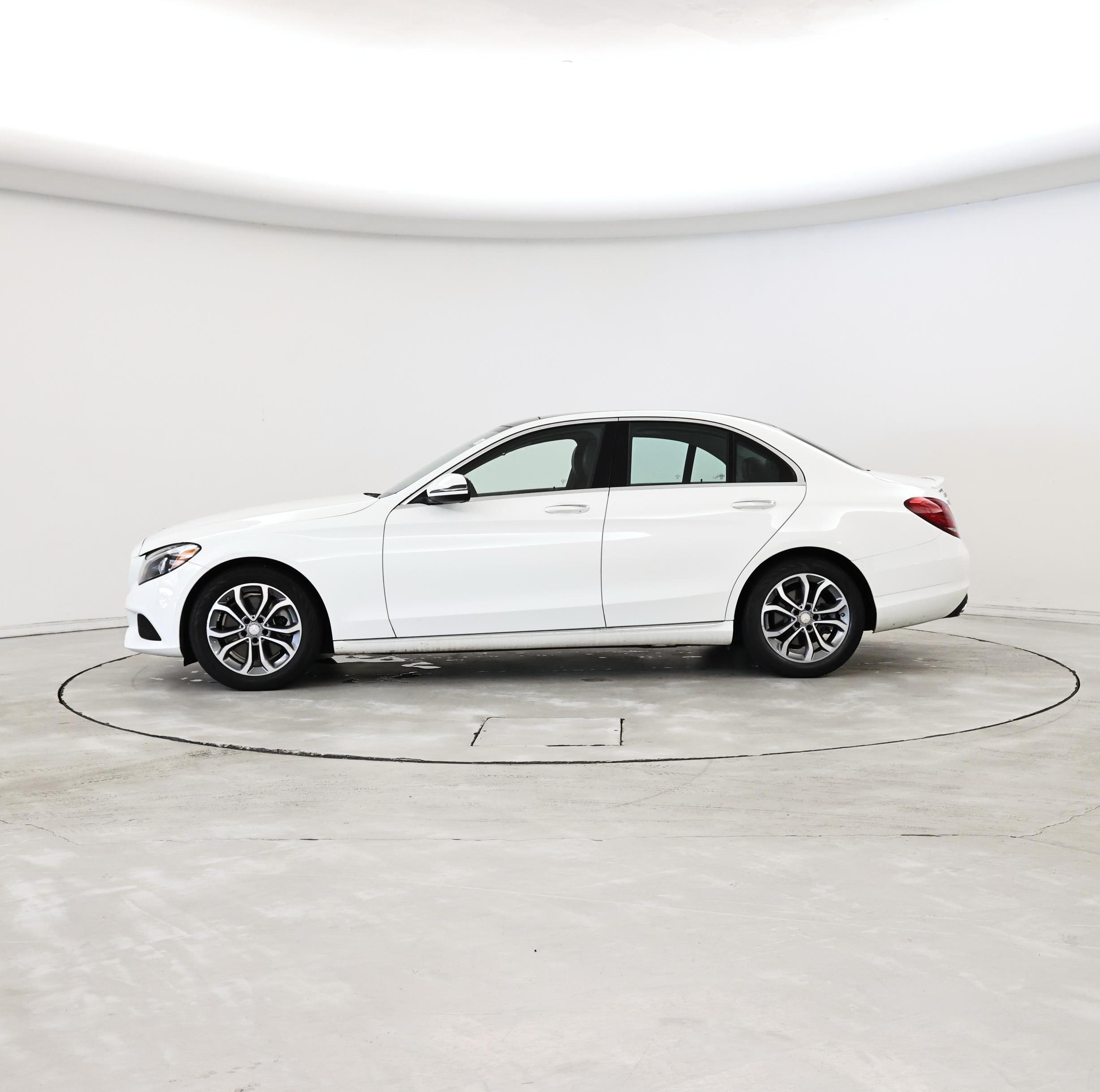 Thumbnail: 2016 Mercedes-Benz C-Class - 3