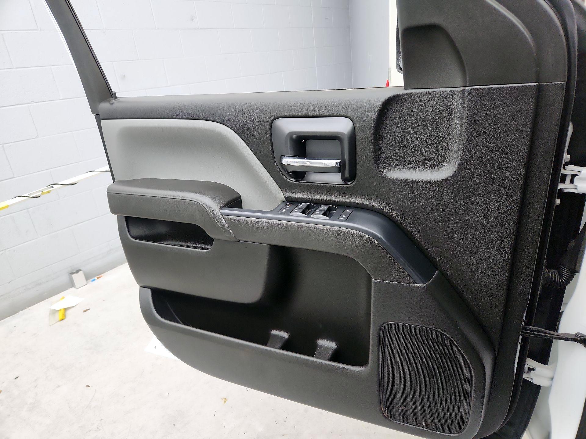 Thumbnail: 2019 Chevrolet Silverado 1500 - 12