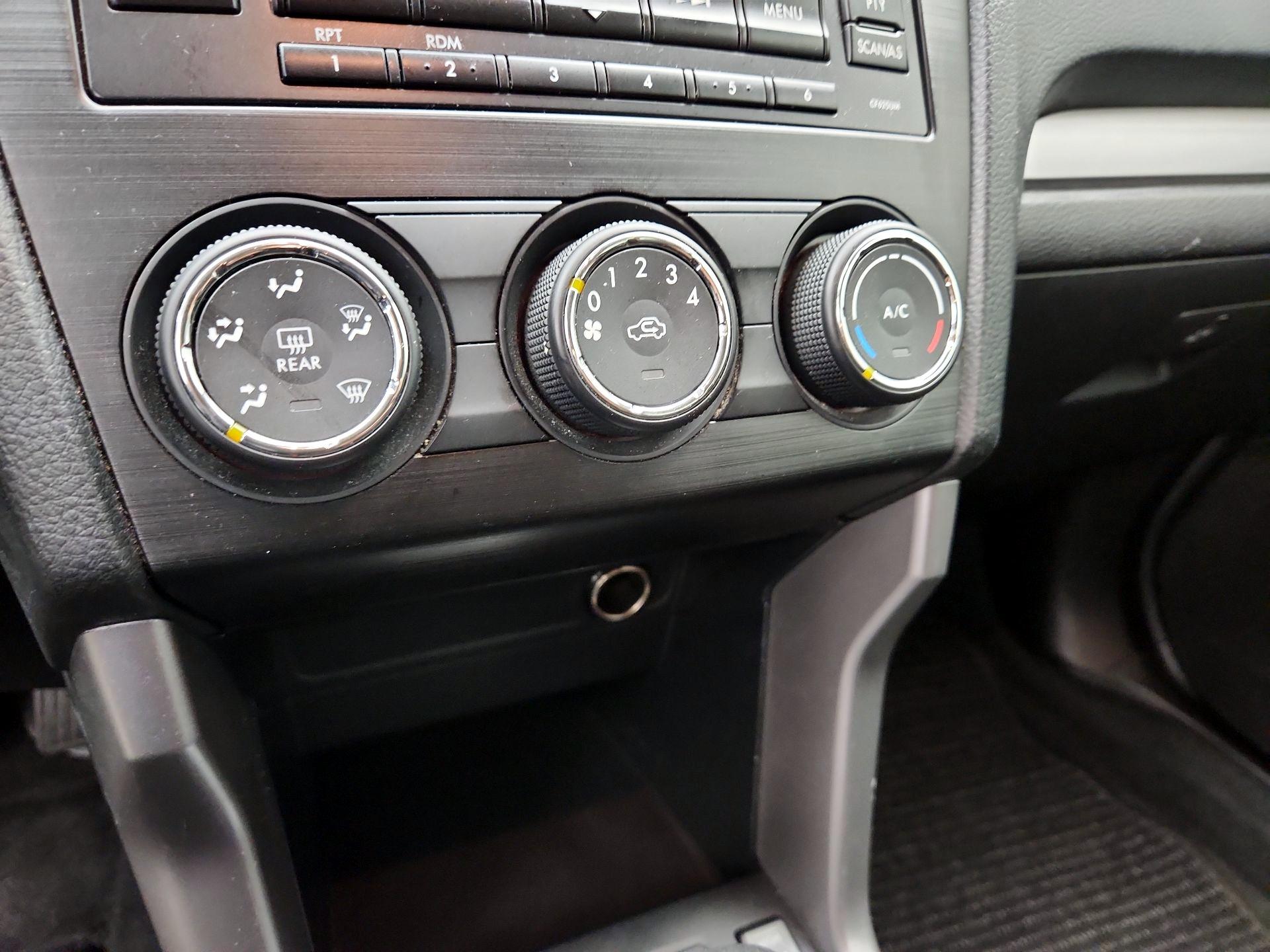 Thumbnail: 2015 Subaru Forester - 16