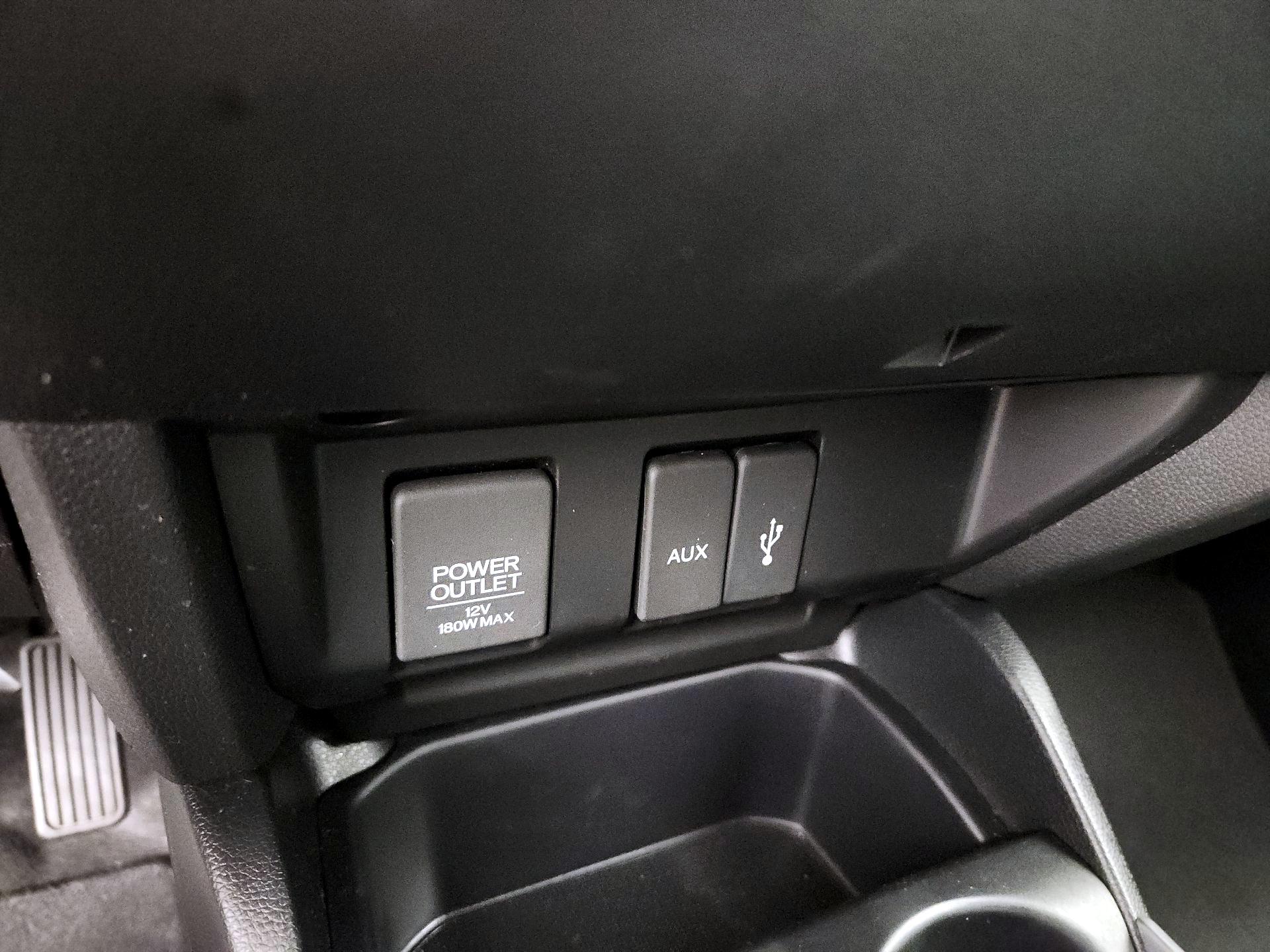 Thumbnail: 2015 Honda Fit - 18