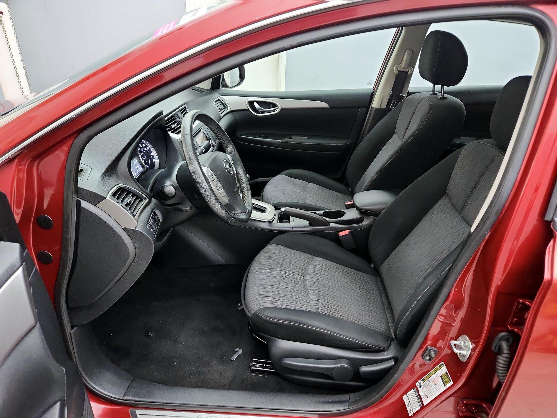 Thumbnail: 2015 Nissan Sentra - 11