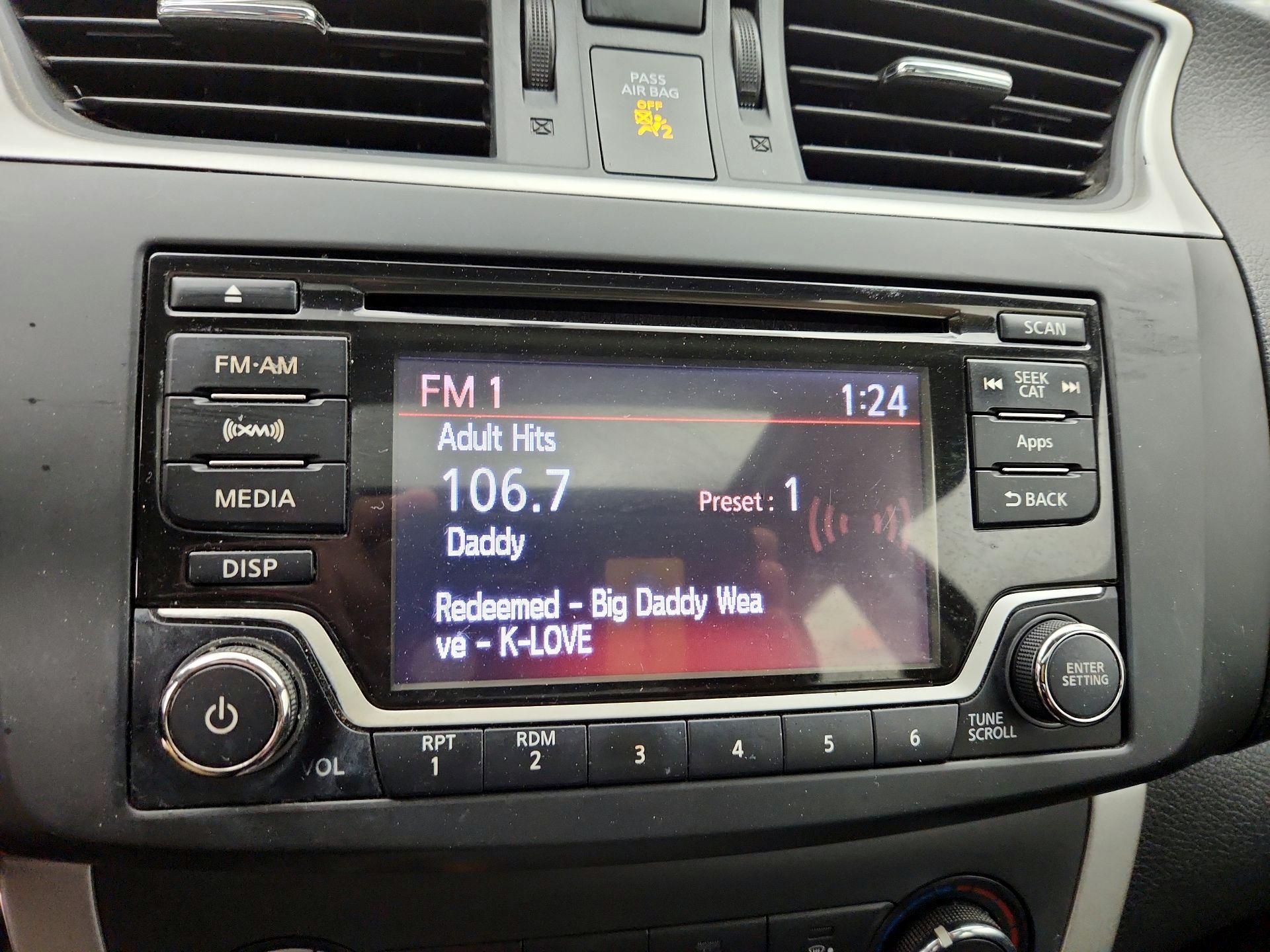 Thumbnail: 2015 Nissan Sentra - 15