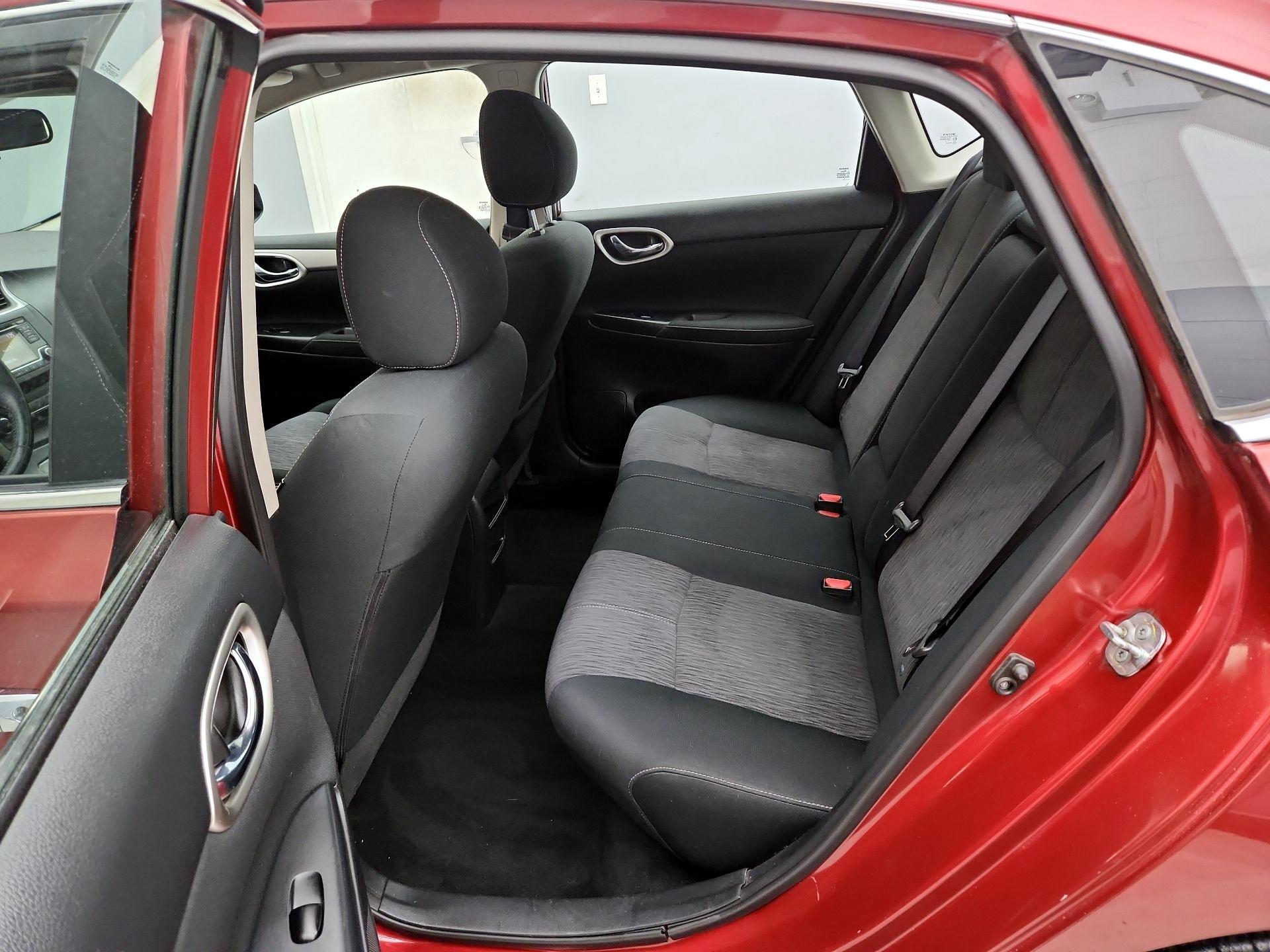 Thumbnail: 2015 Nissan Sentra - 20
