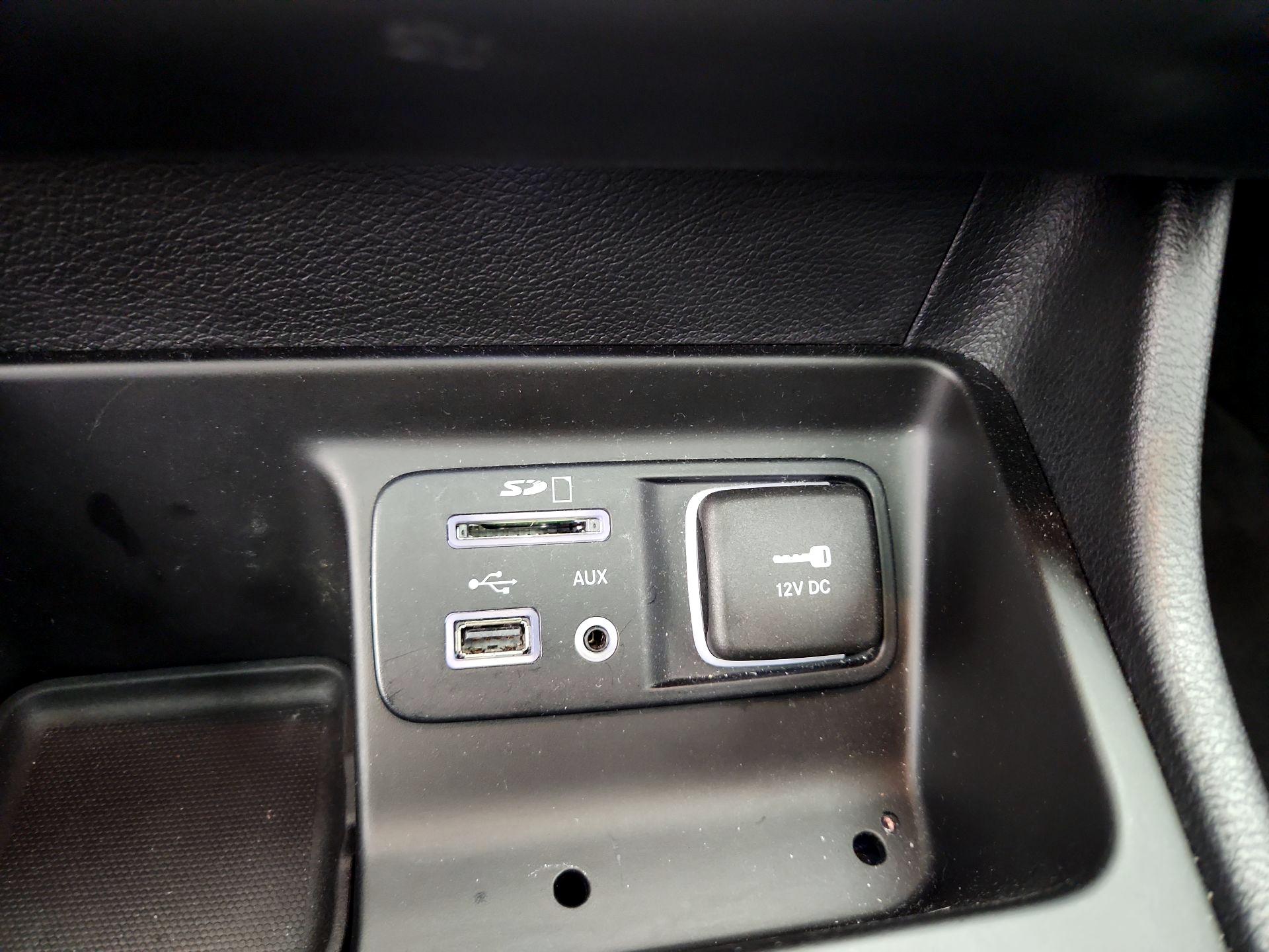 Thumbnail: 2014 Jeep Cherokee - 19