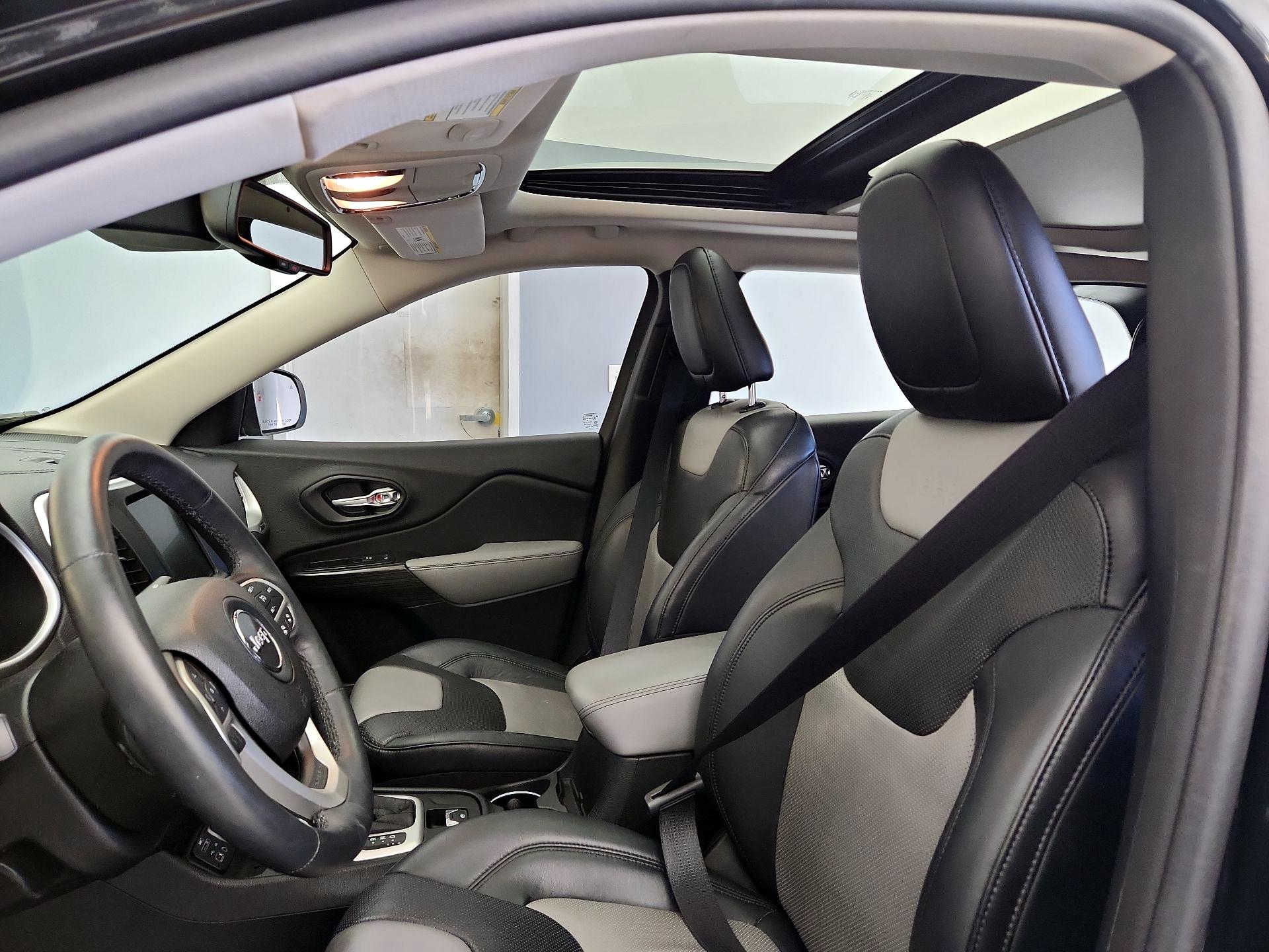 Thumbnail: 2014 Jeep Cherokee - 20