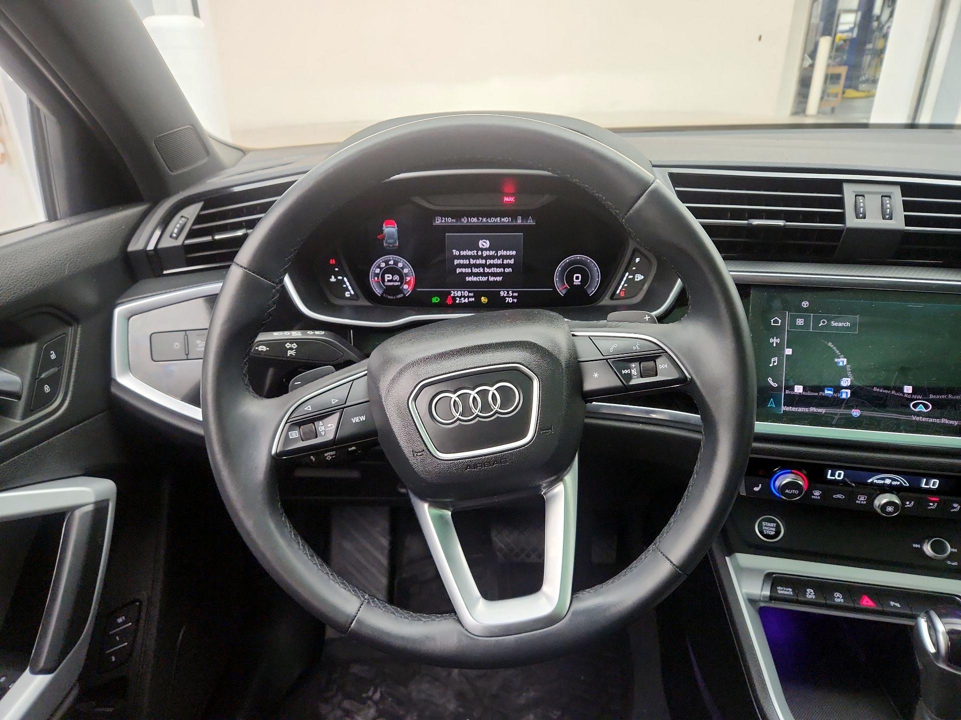 Thumbnail: 2022 Audi Q3 - 10