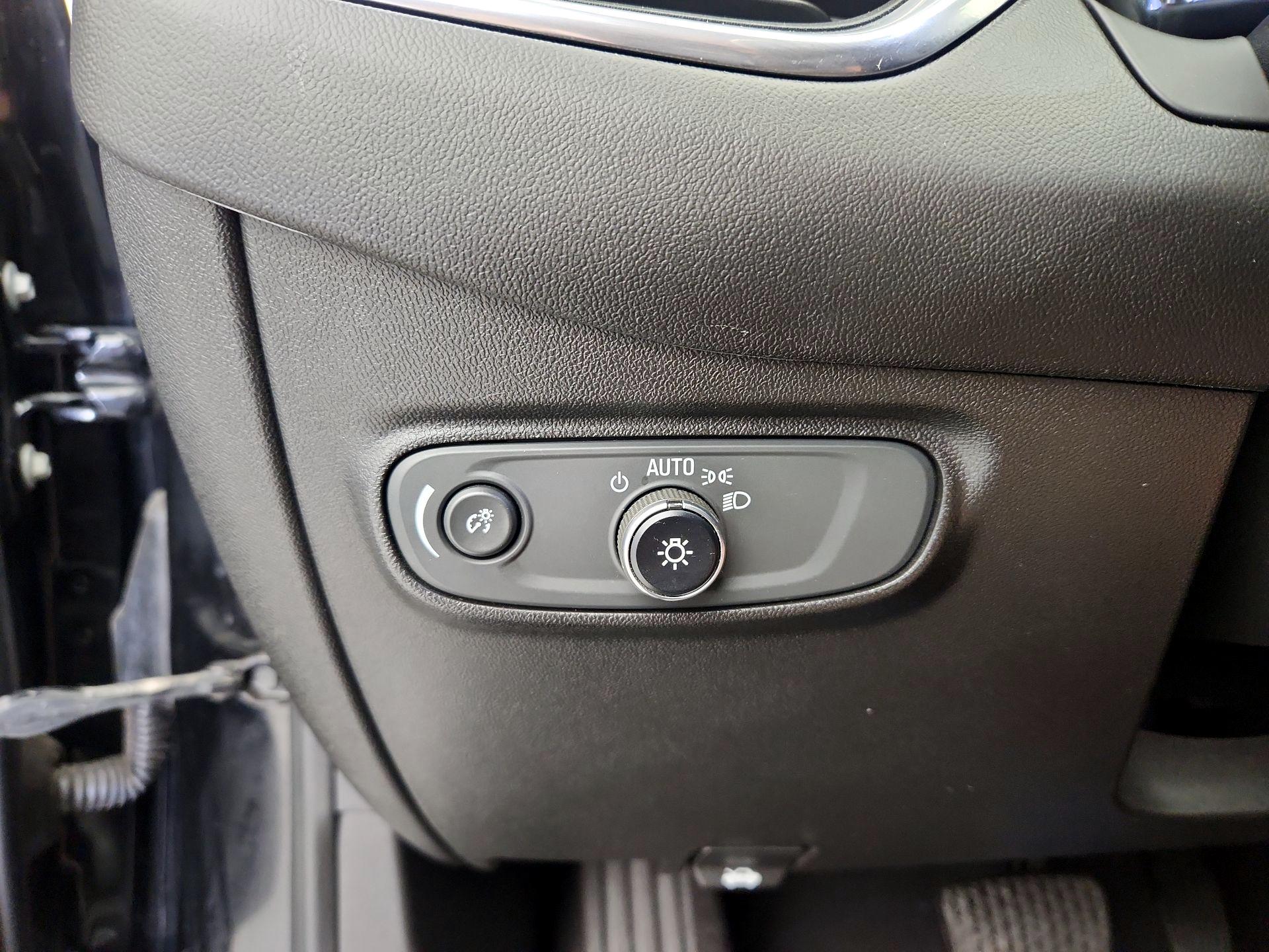 Thumbnail: 2019 Chevrolet Equinox - 13