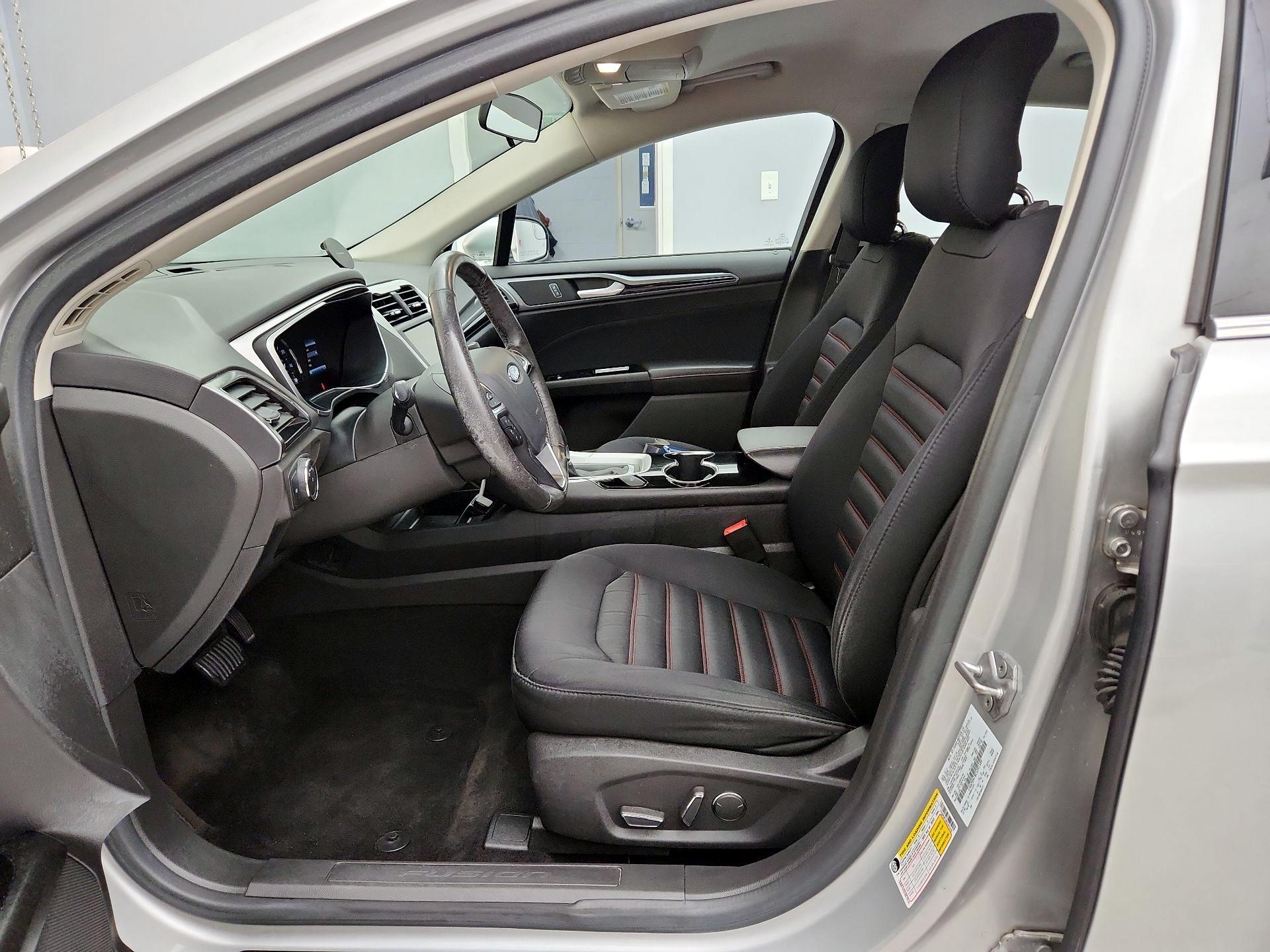 Thumbnail: 2014 Ford Fusion - 11
