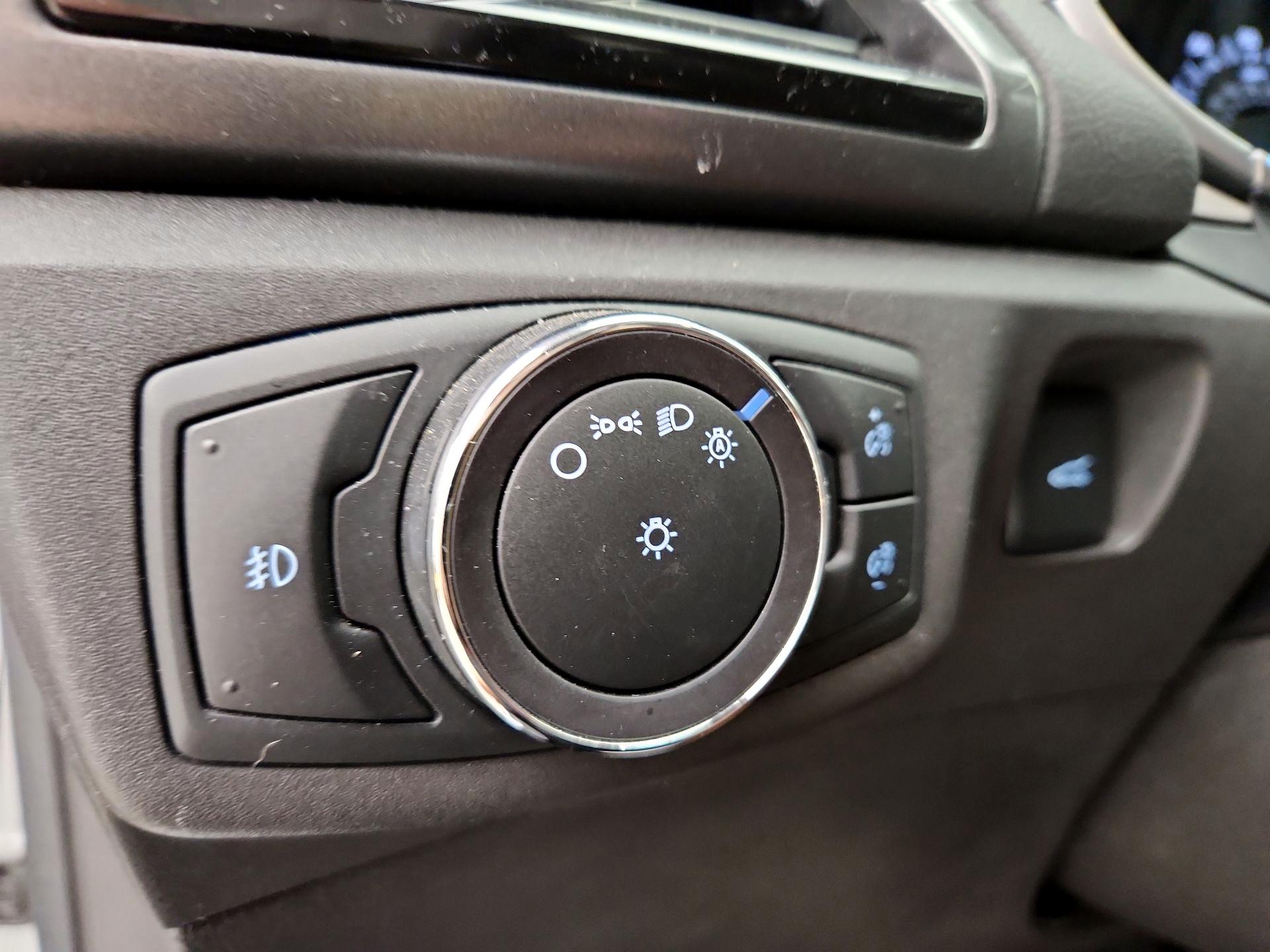 Thumbnail: 2014 Ford Fusion - 13