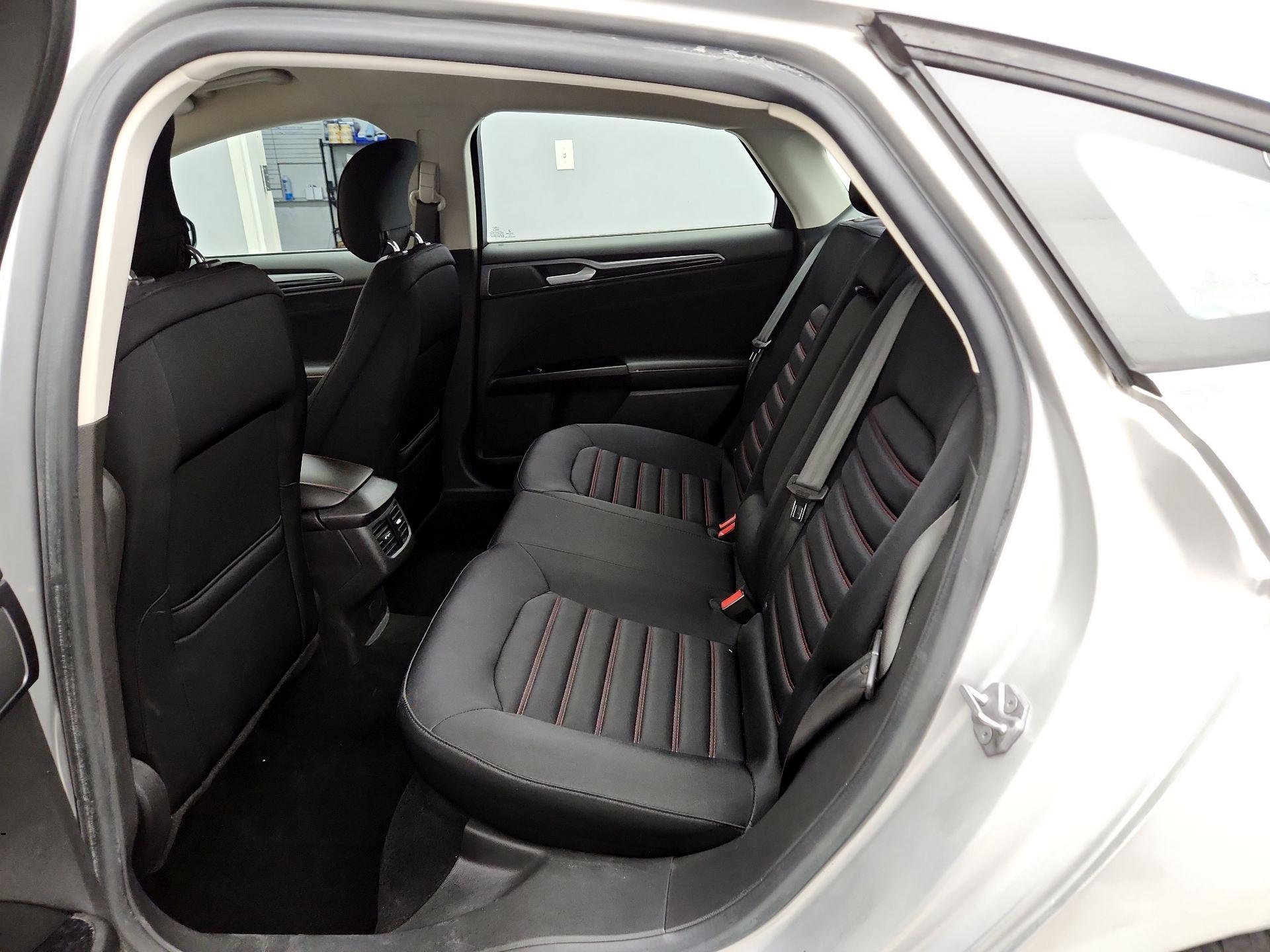 Thumbnail: 2014 Ford Fusion - 18
