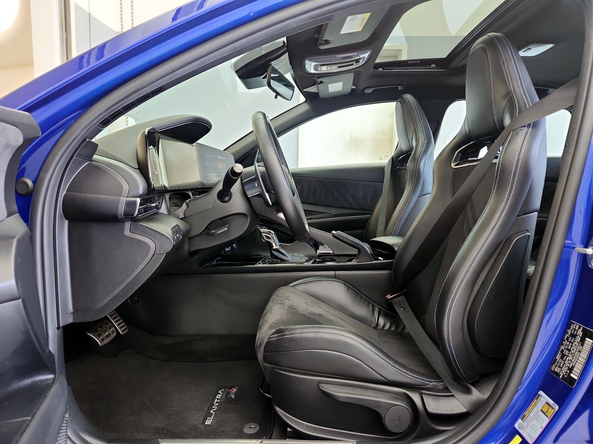 Thumbnail: 2022 Hyundai Elantra - 11