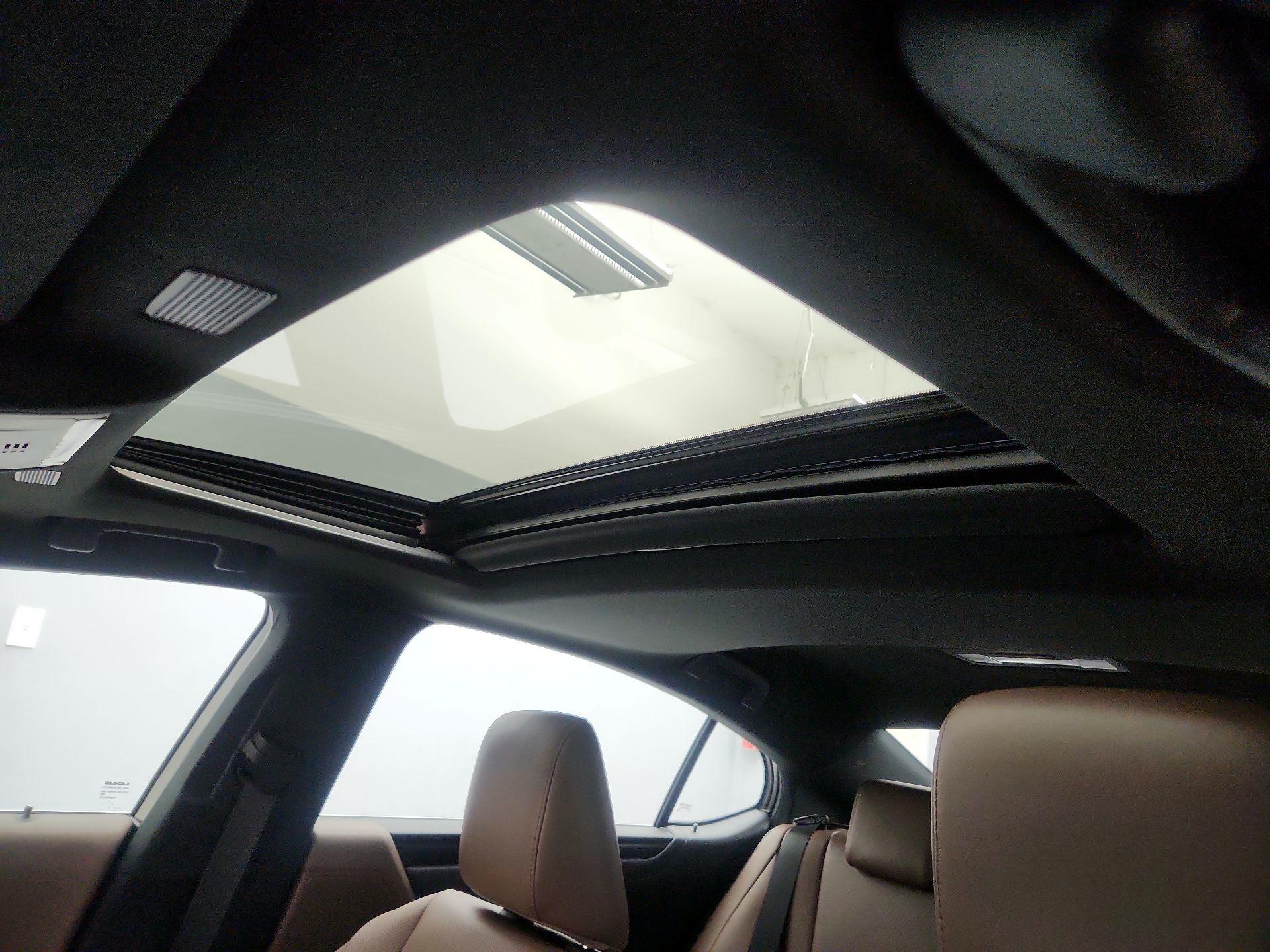 Thumbnail: 2025 Lexus ES - 20