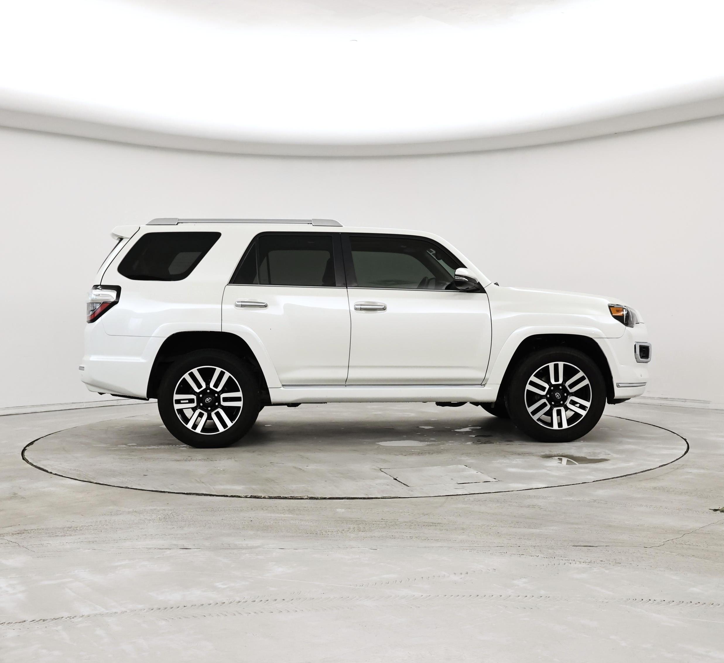 Thumbnail: 2019 Toyota 4Runner - 7
