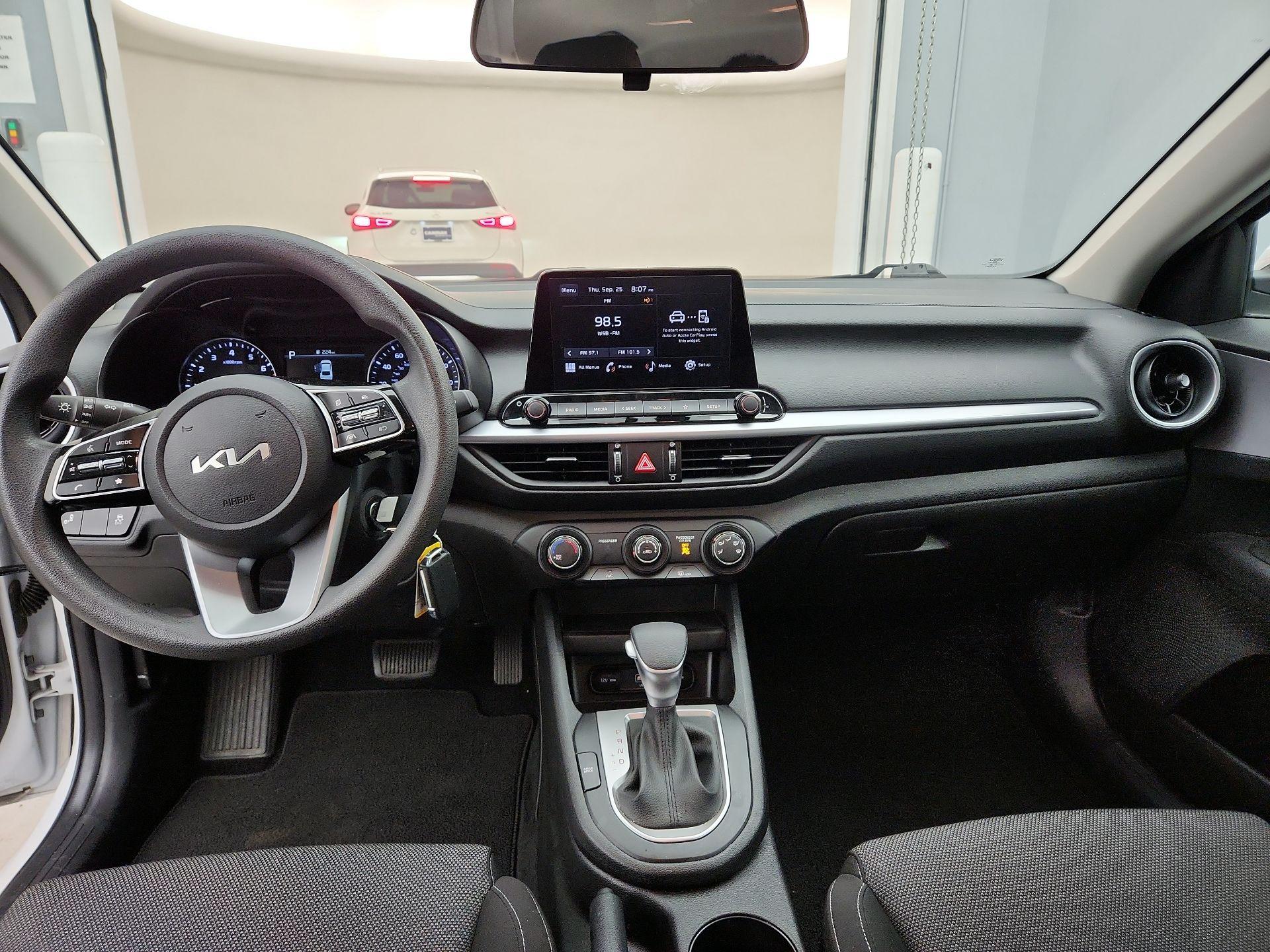 Thumbnail: 2023 Kia Forte - 9