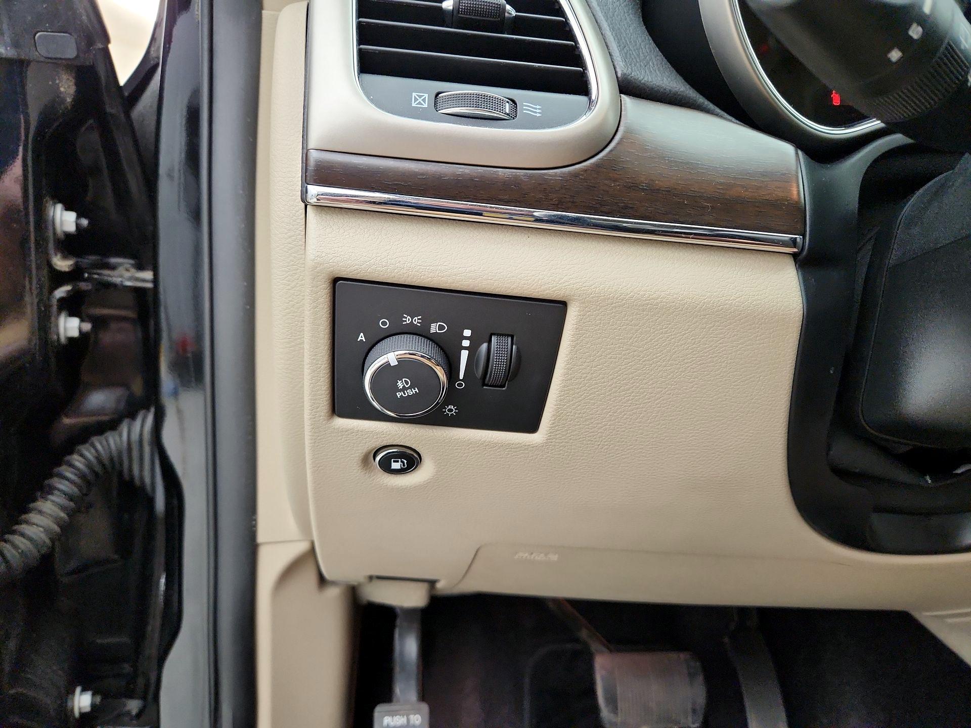 Thumbnail: 2017 Jeep Grand Cherokee - 13