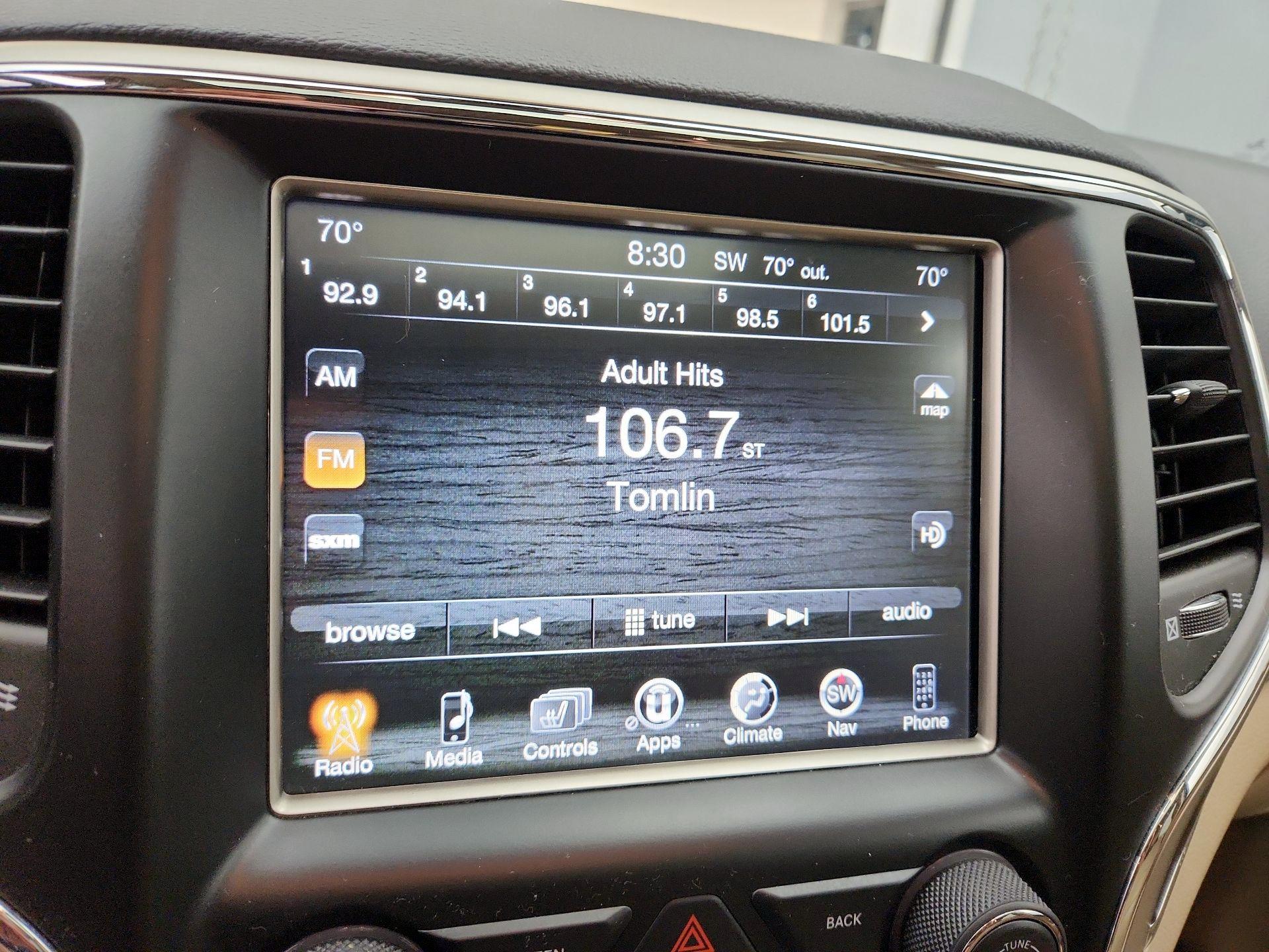 Thumbnail: 2017 Jeep Grand Cherokee - 16