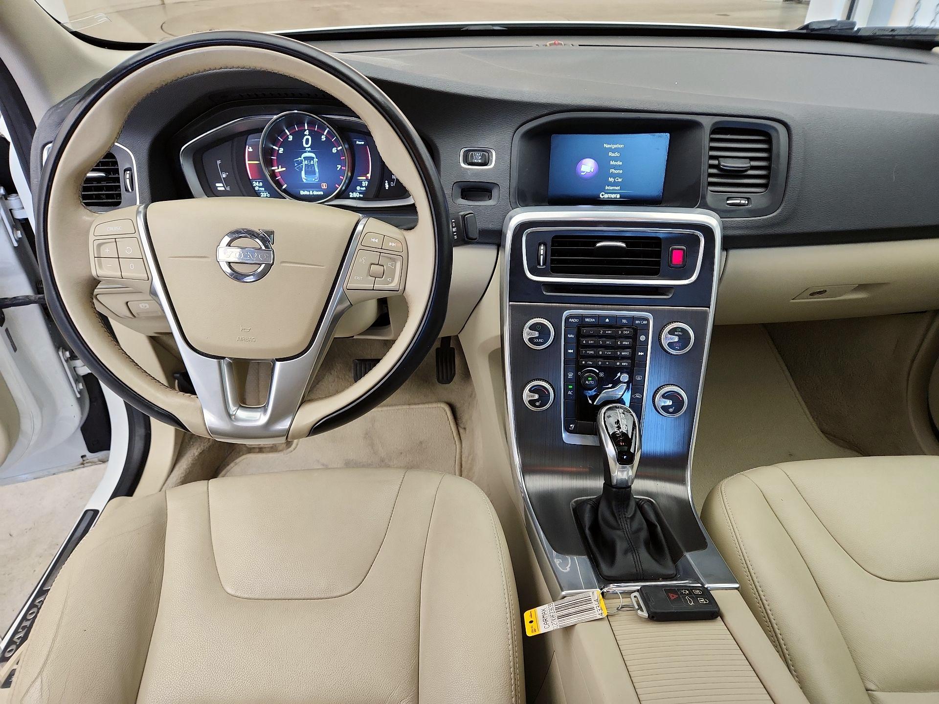 Thumbnail: 2015 Volvo S60 - 9