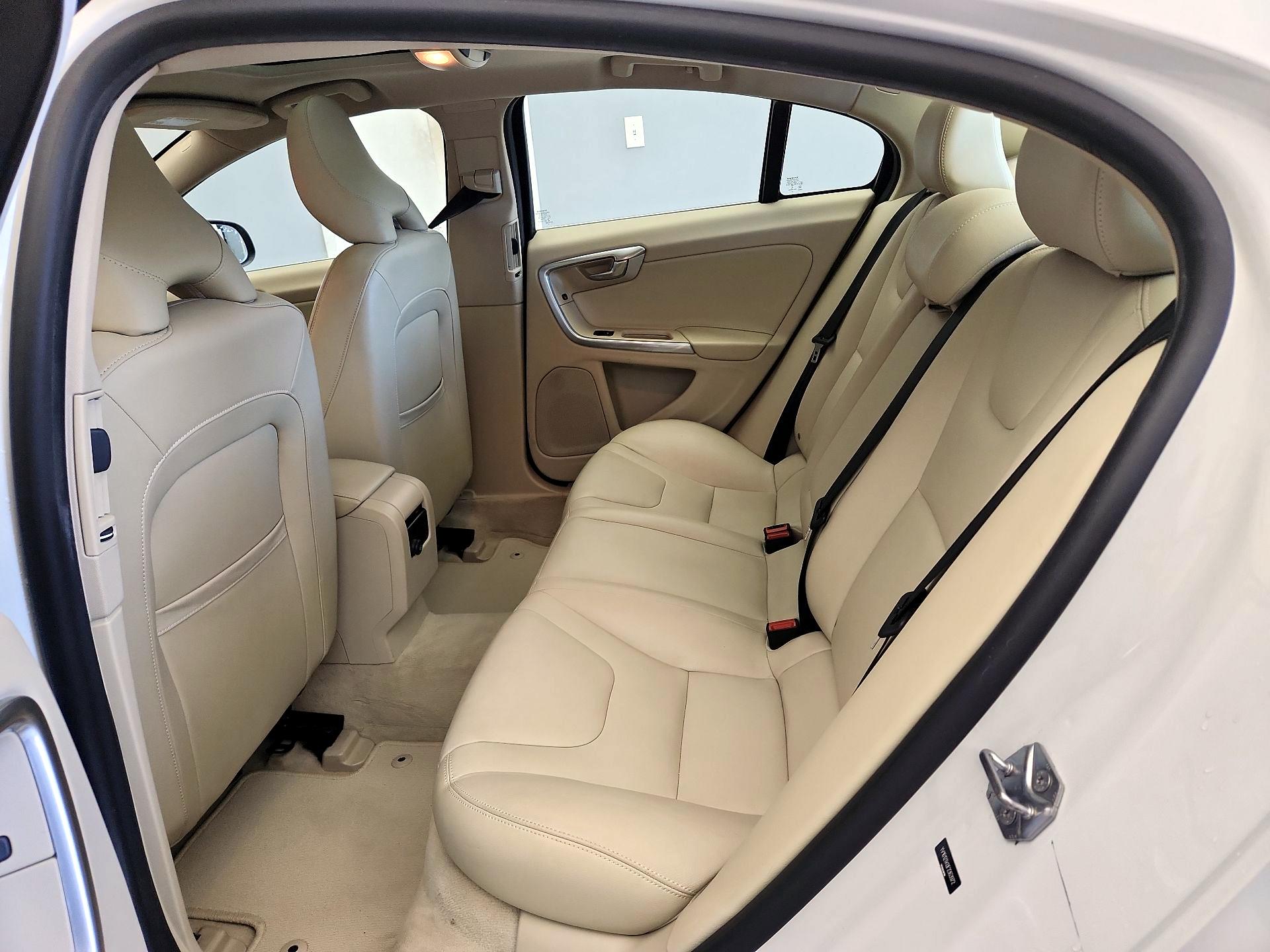 Thumbnail: 2015 Volvo S60 - 19